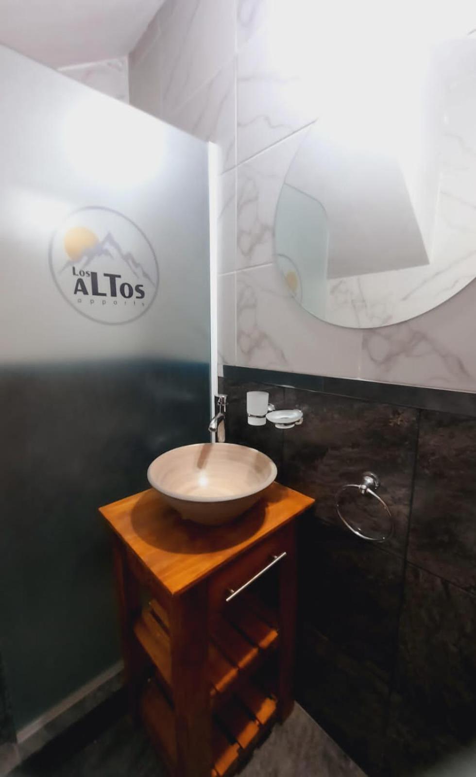altos aparts