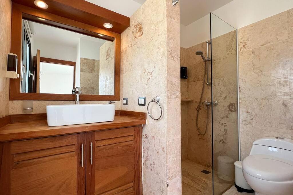 Las Ballenas Beach Apartment