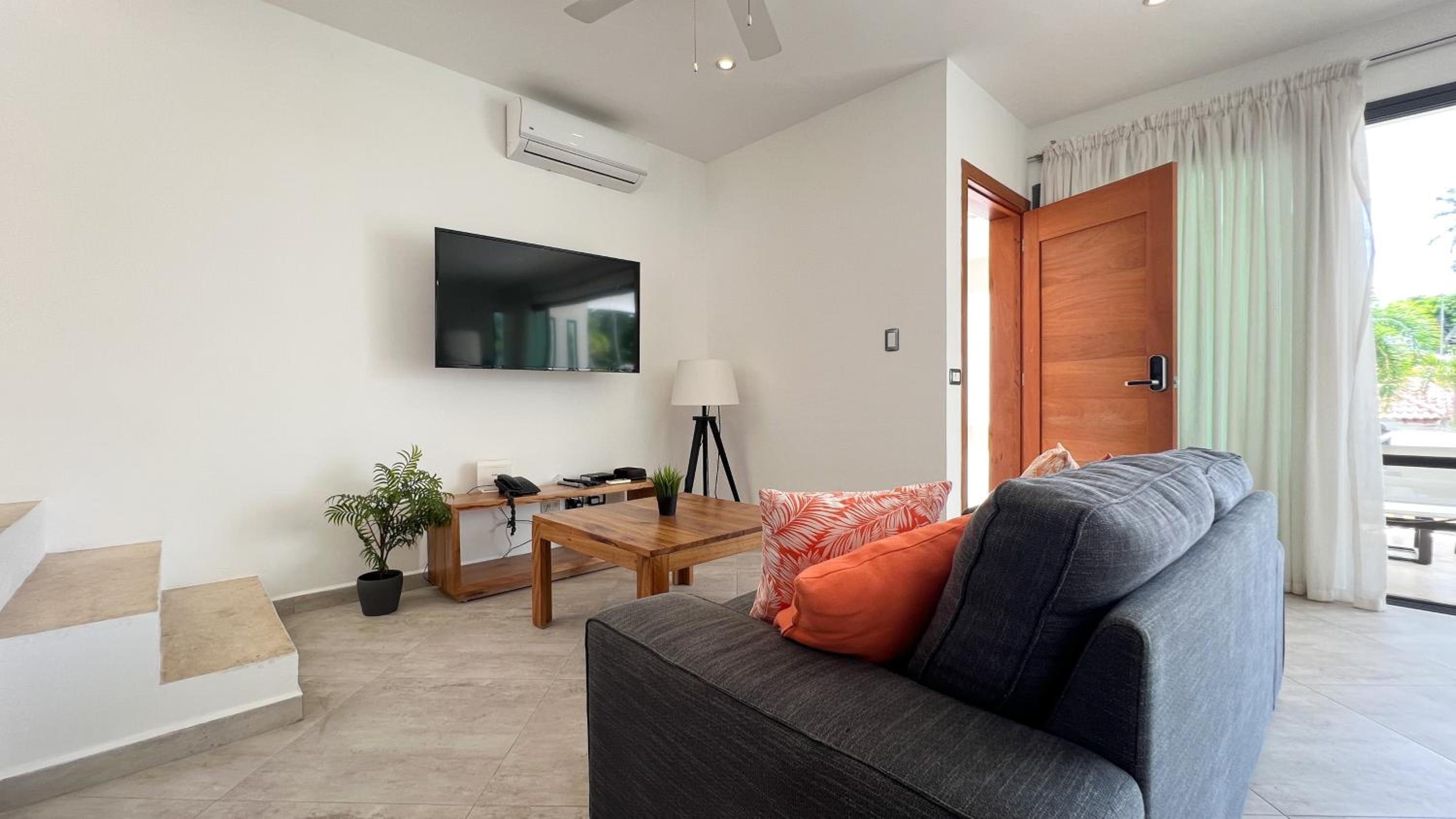 Las Ballenas Beach Apartment