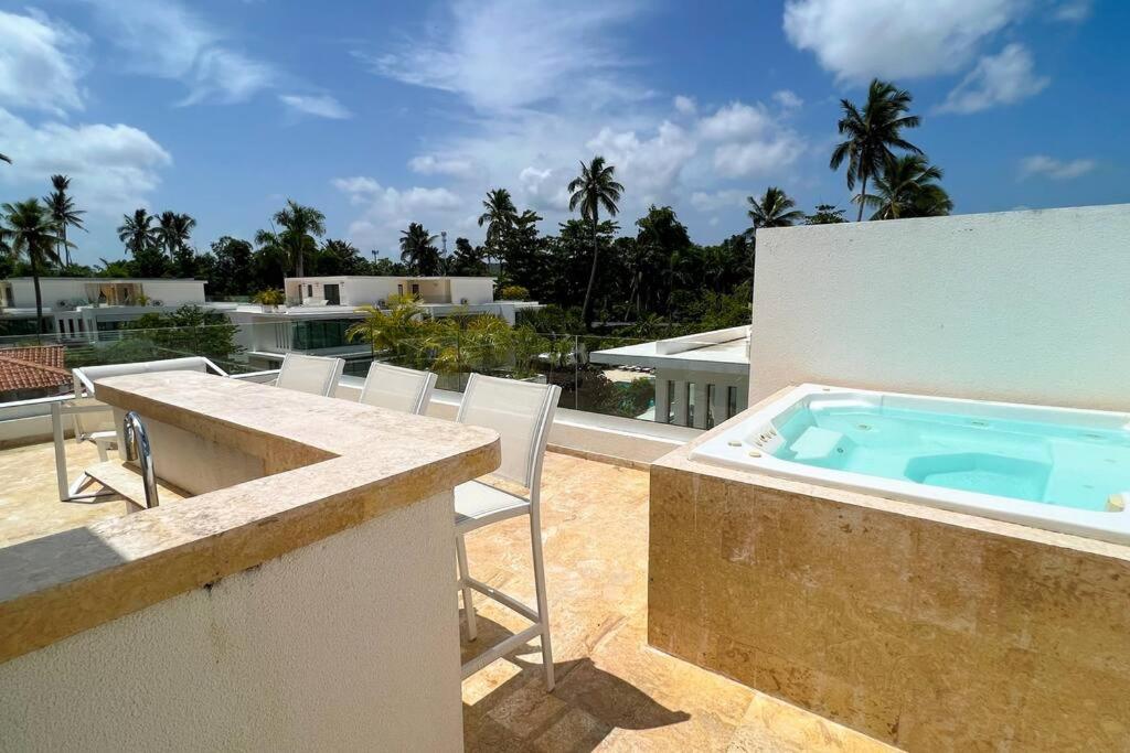 Las Ballenas Beach Apartment