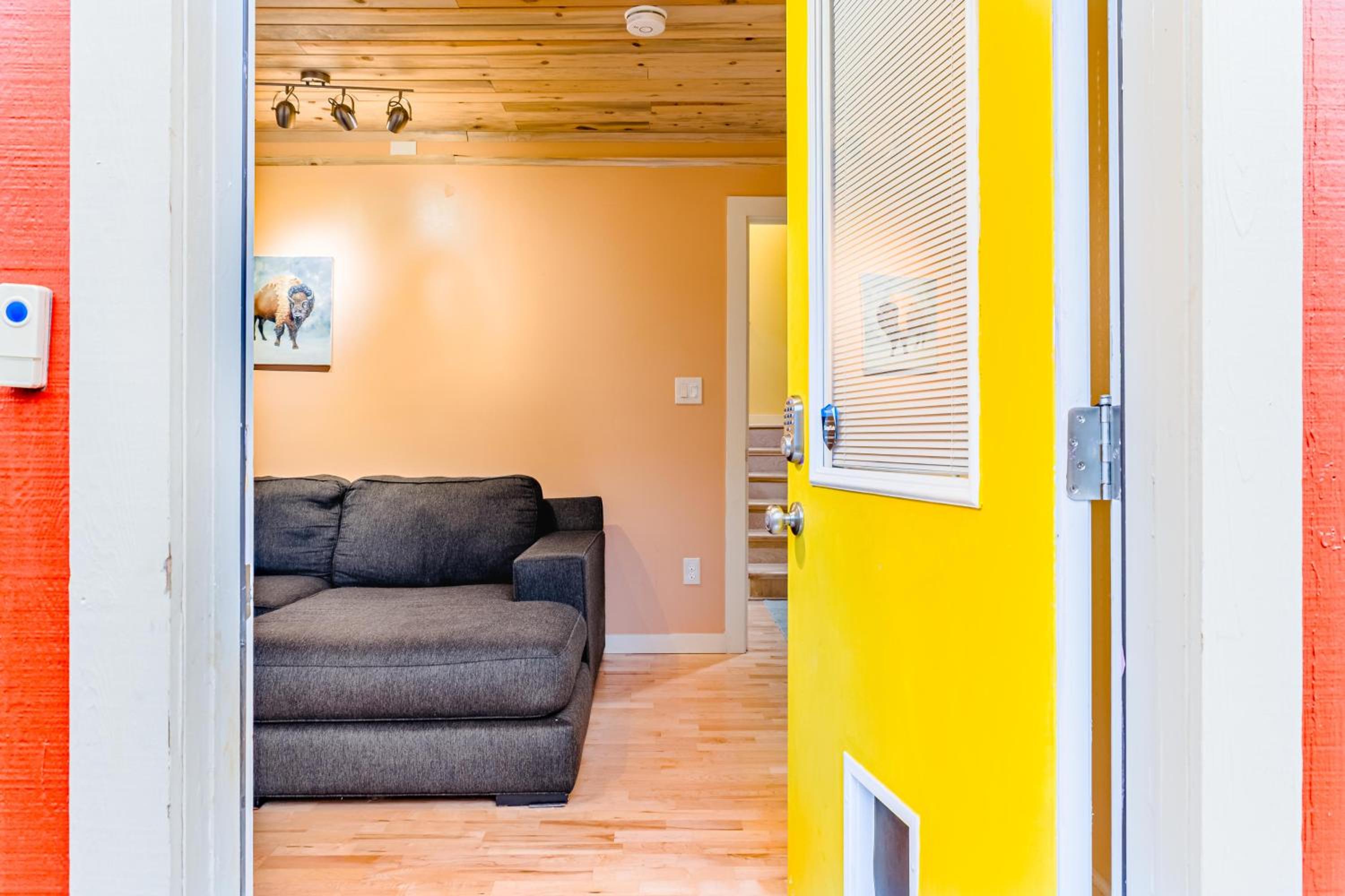 Portland Urban Lodge, Quiet, Walkable, Near view 2