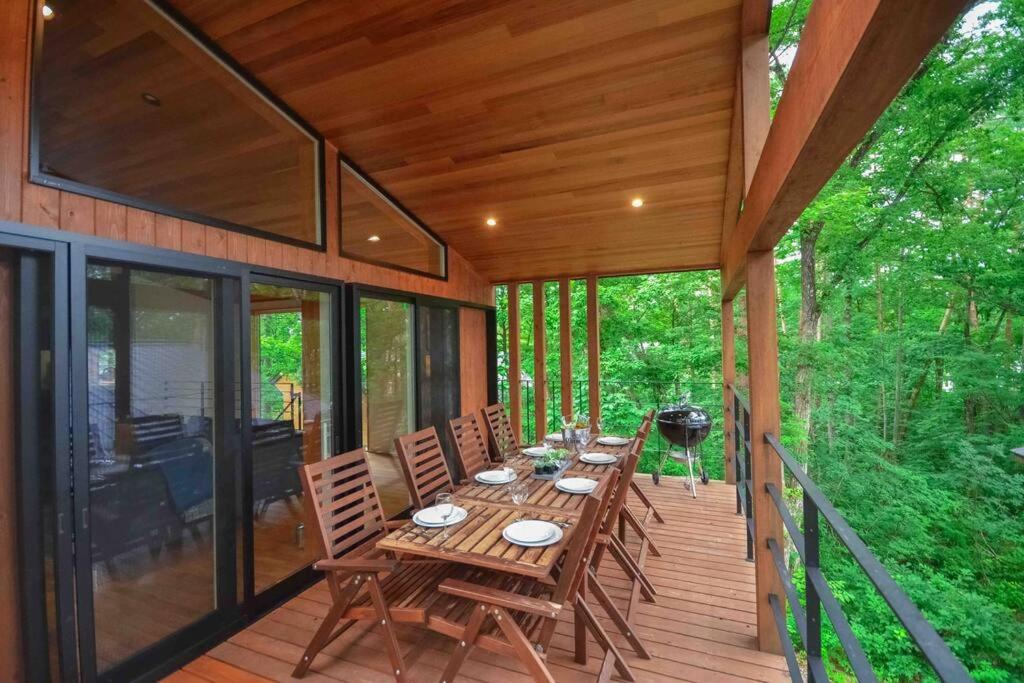 Hakuba Staunton- brand new exquisite luxury villa view 2
