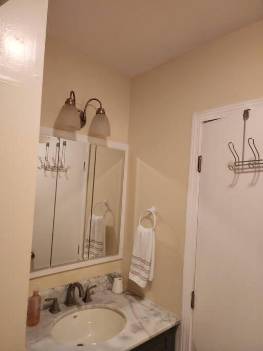 Cozy cute Relaxing home - Property Image 3