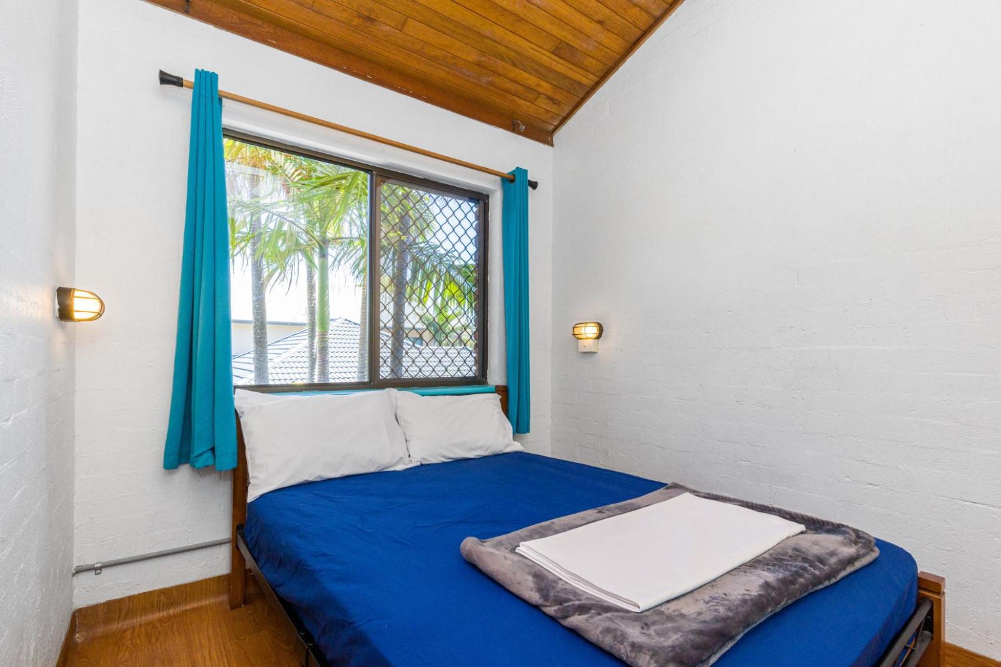 Aquarius Backpackers Resort