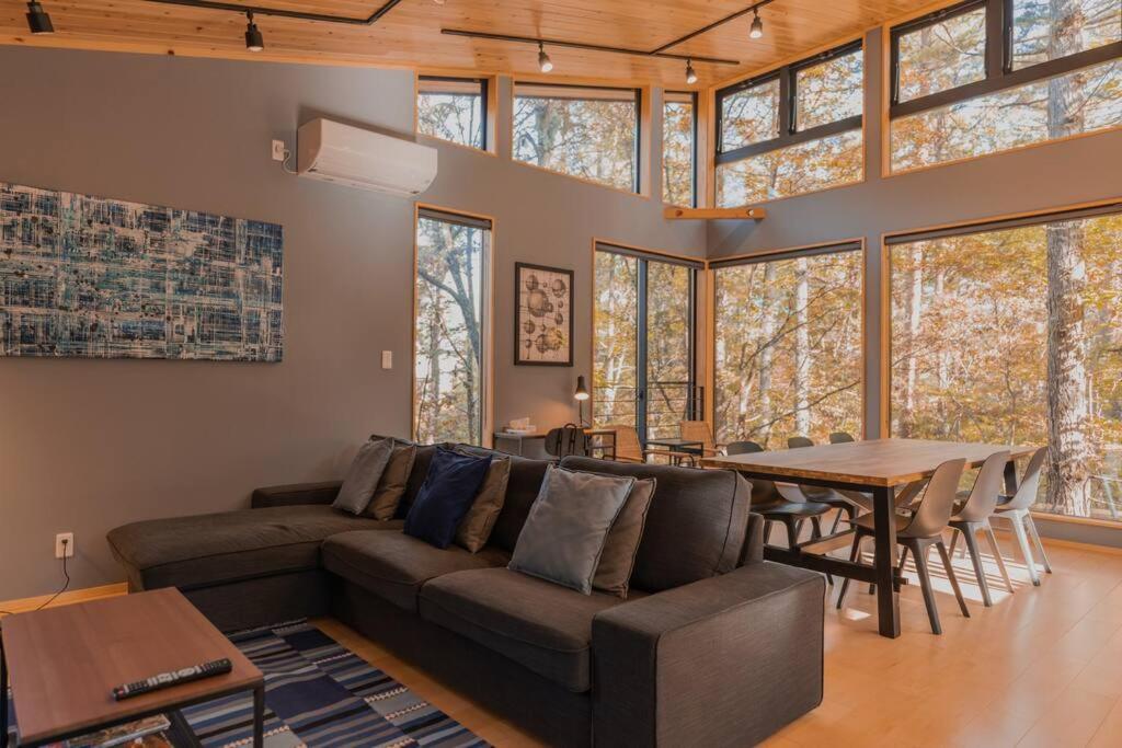 Hakuba Arboretum — Luxury Chalet in Forest Setting view 5