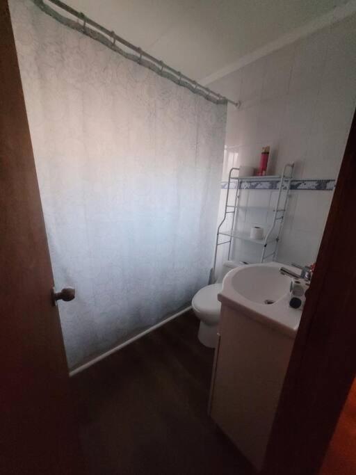 Cabaña con tinaja a orilla del lago Panguipulli