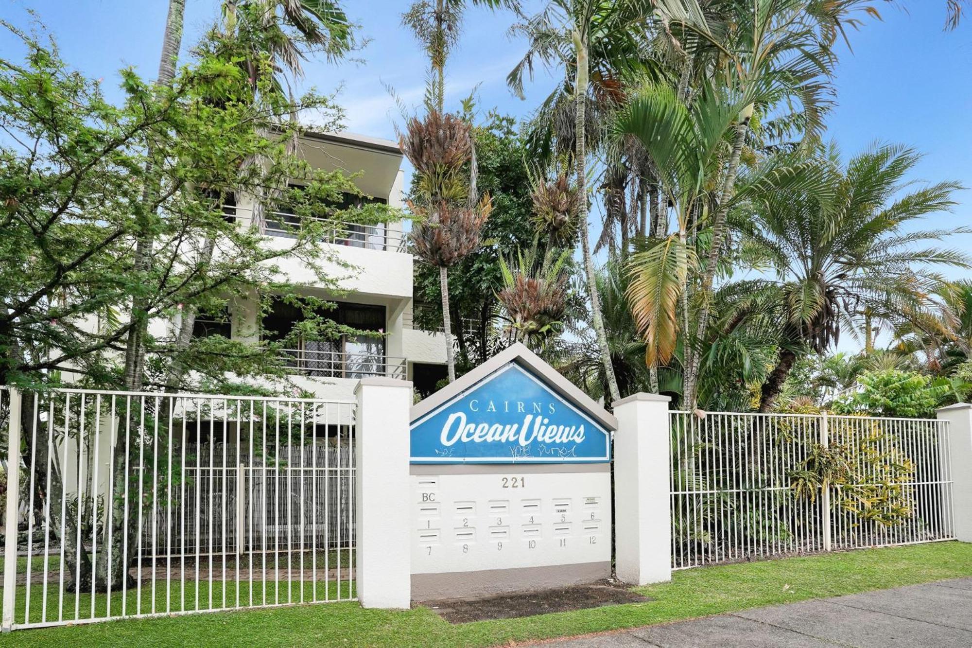 Living on Lake - Image 1