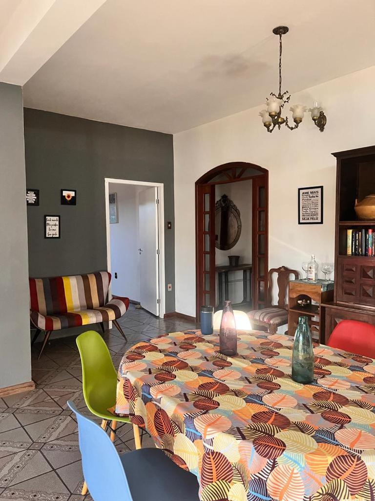 Casa de campo com piscina, mesa de bilhar e 3 quartos