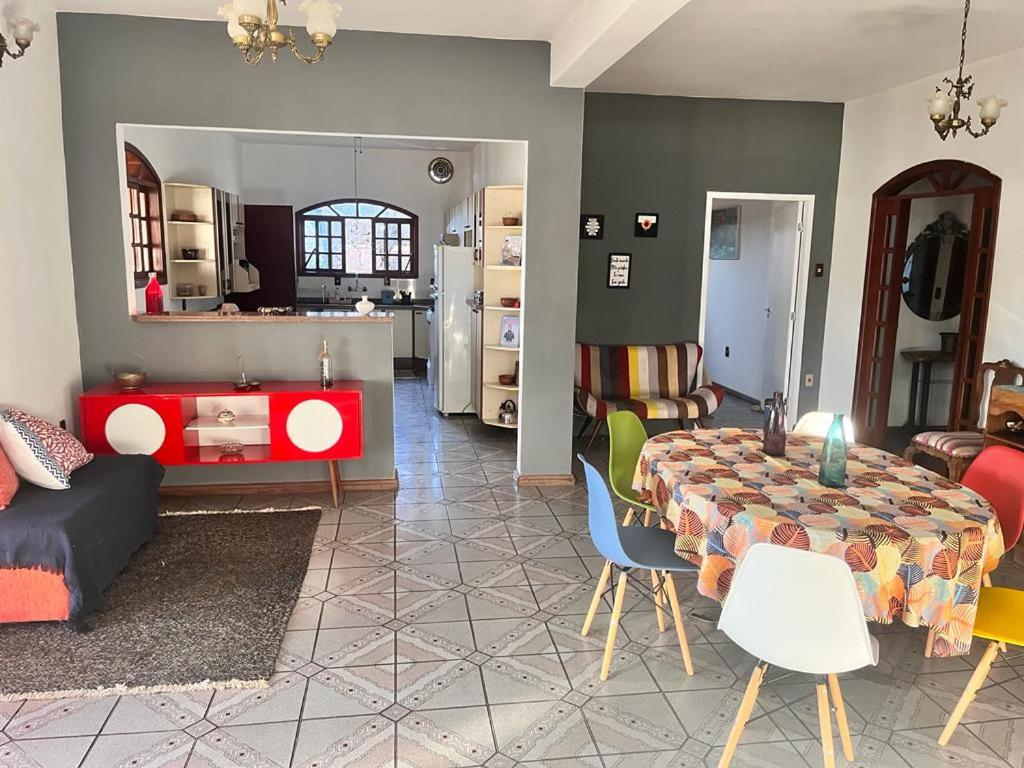 Casa de campo com piscina, mesa de bilhar e 3 quartos