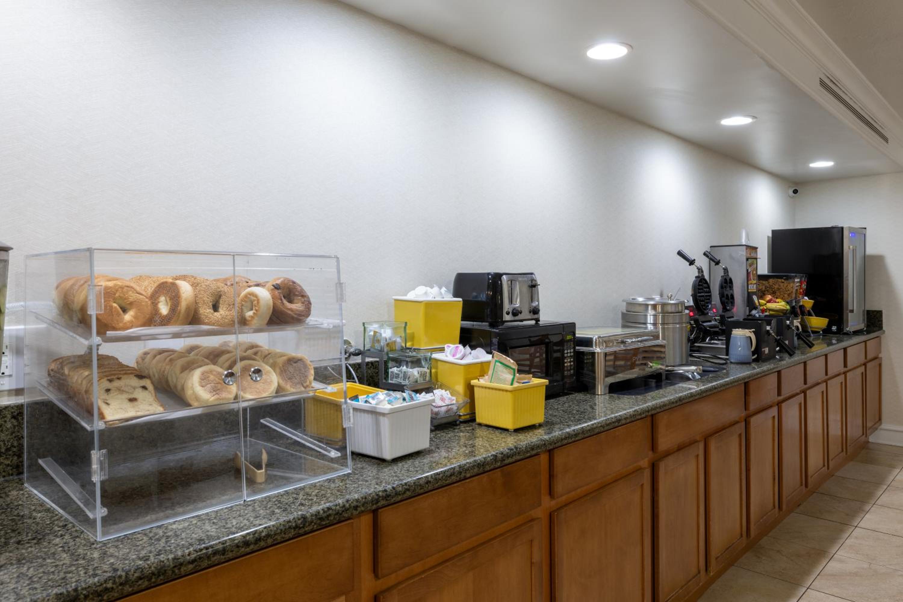 Casper Vacations - Days Inn by Wyndham Casper - Property Image 8