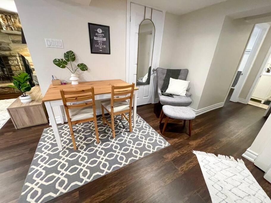 Spacious & Renovated 1BD Suite w/parking view 2
