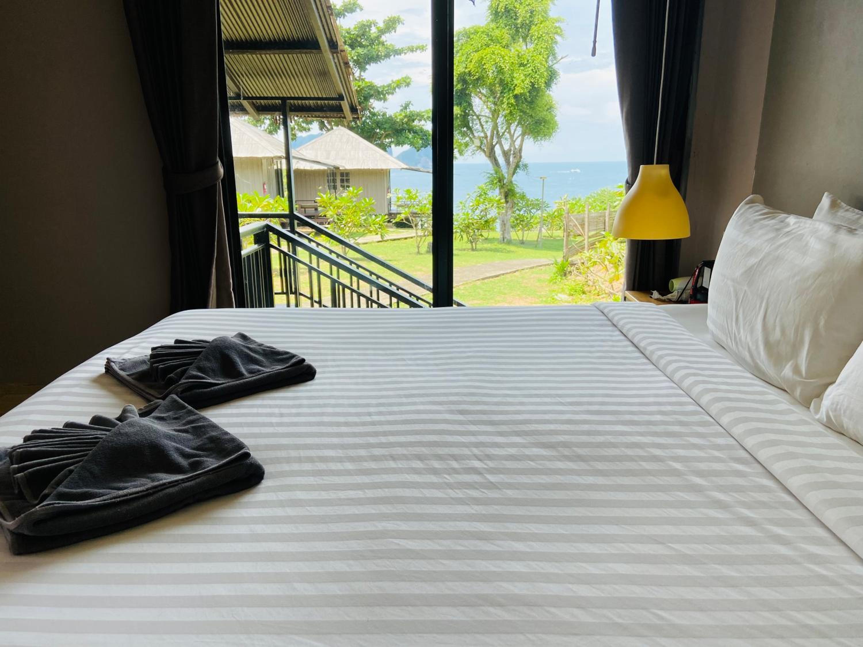 HIP Seaview Resort @ Phi Phi