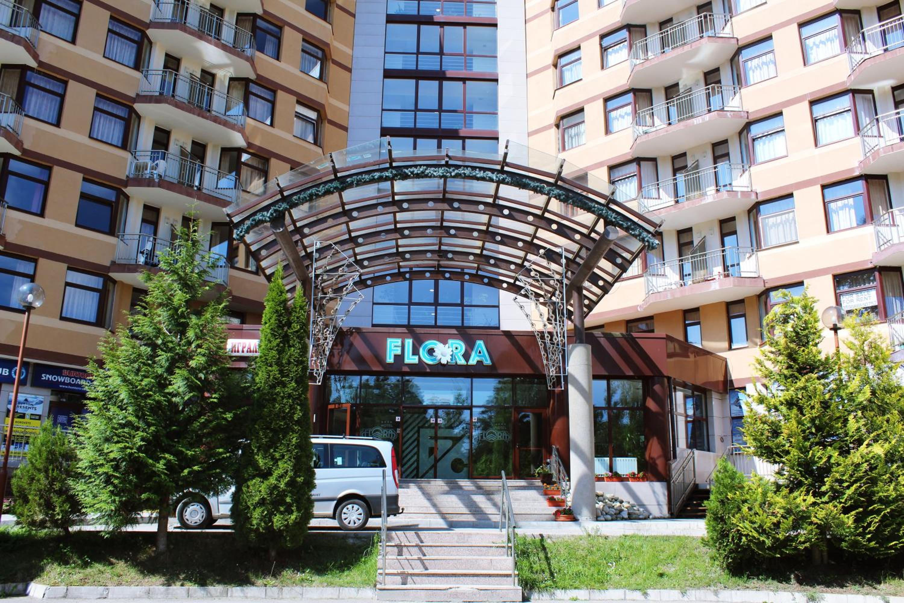 Stylish one bedroomed apartment 112 in main Flora building