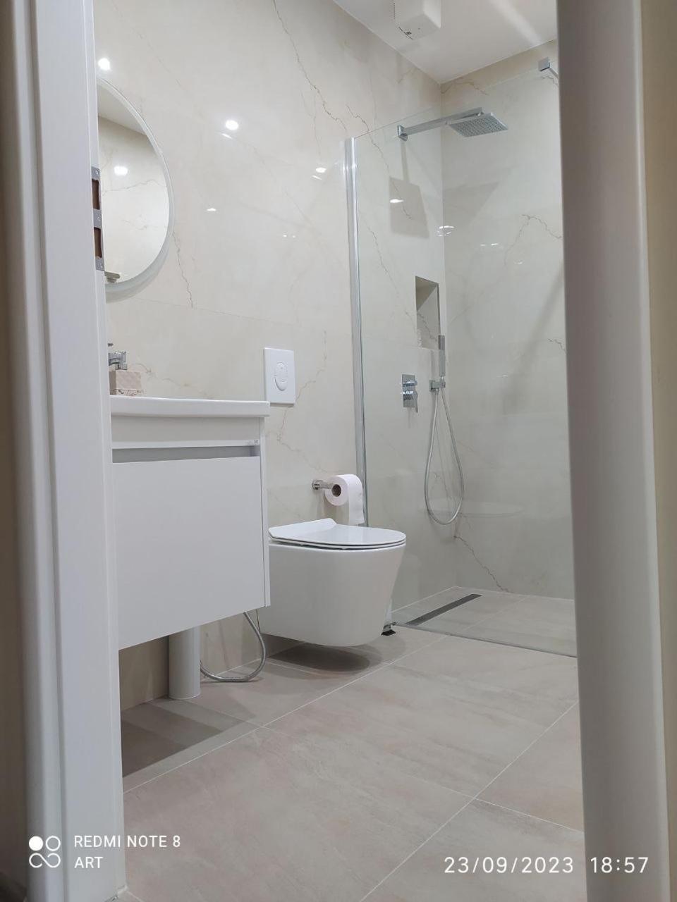 City Center Tirana luxury Orange Apartment 9A