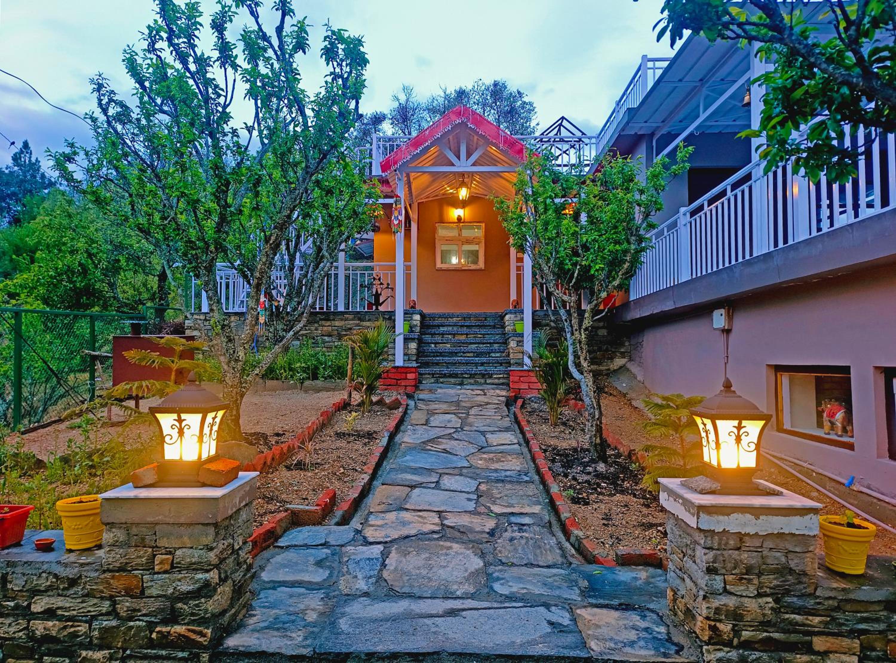 WindyRidge 4 Bedrooms Holiday Home view 2