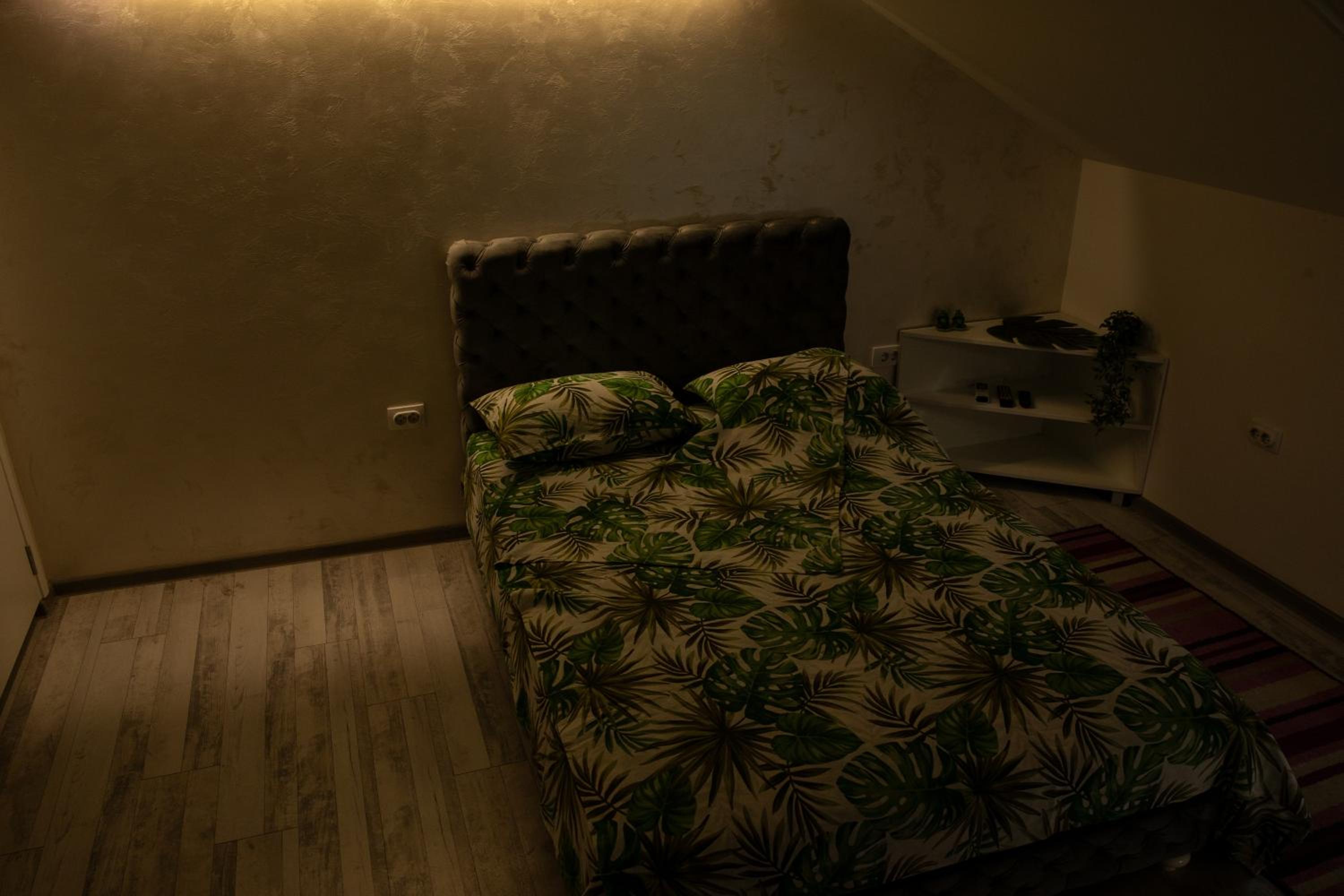 Garden apartment & parking