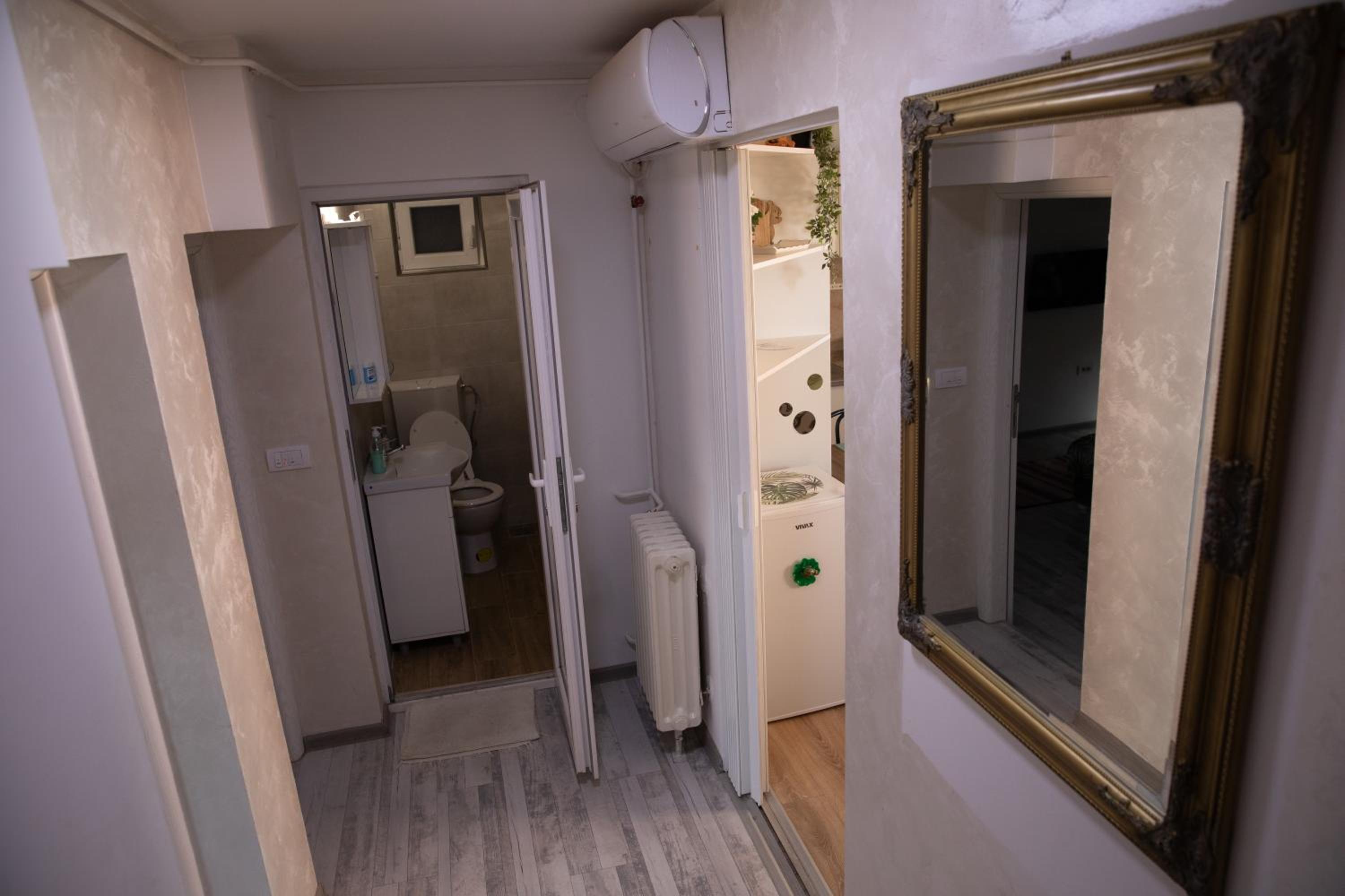 Garden apartment & parking