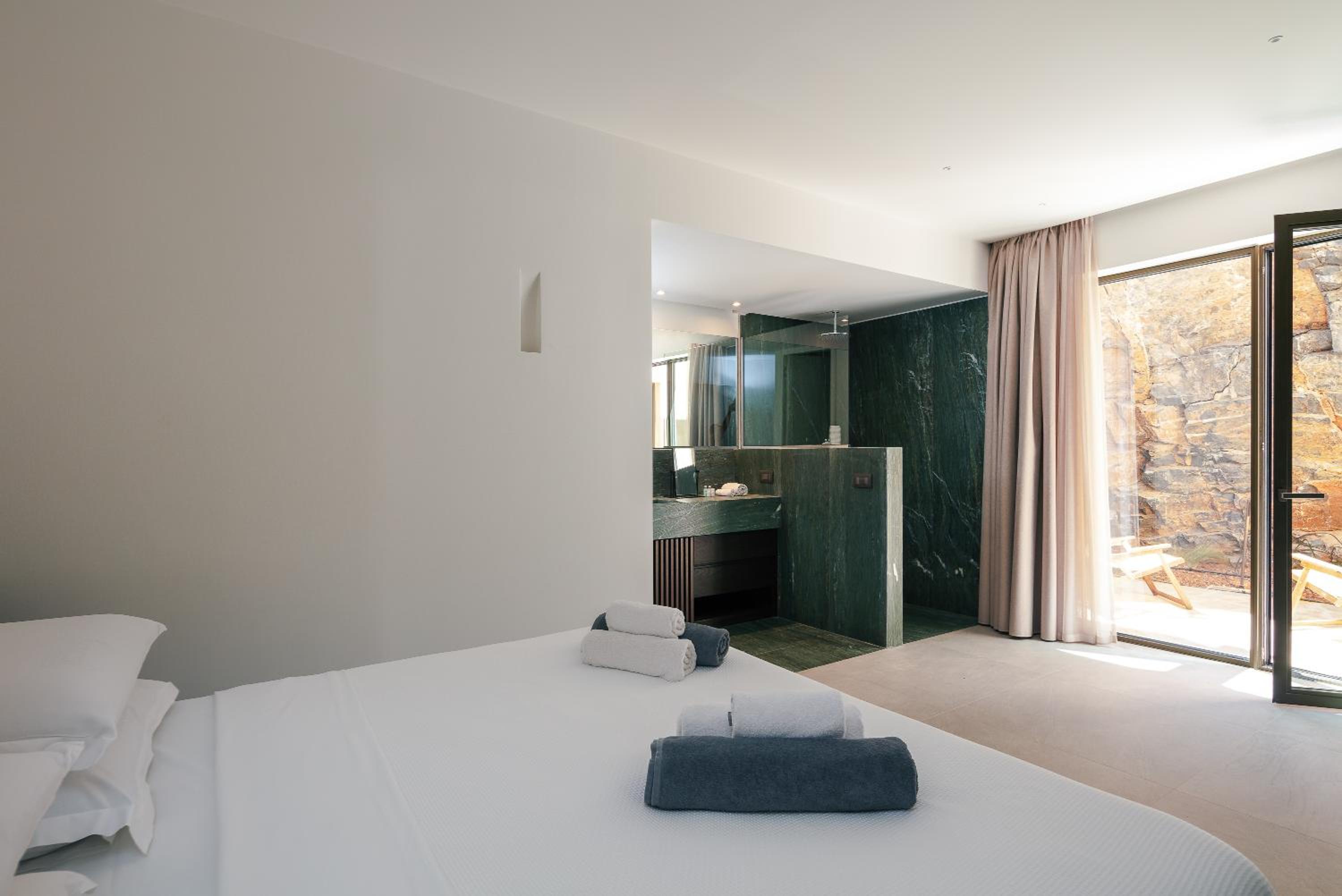 Villa Katy - Sea vistas & Minimalist Opulence by etouri