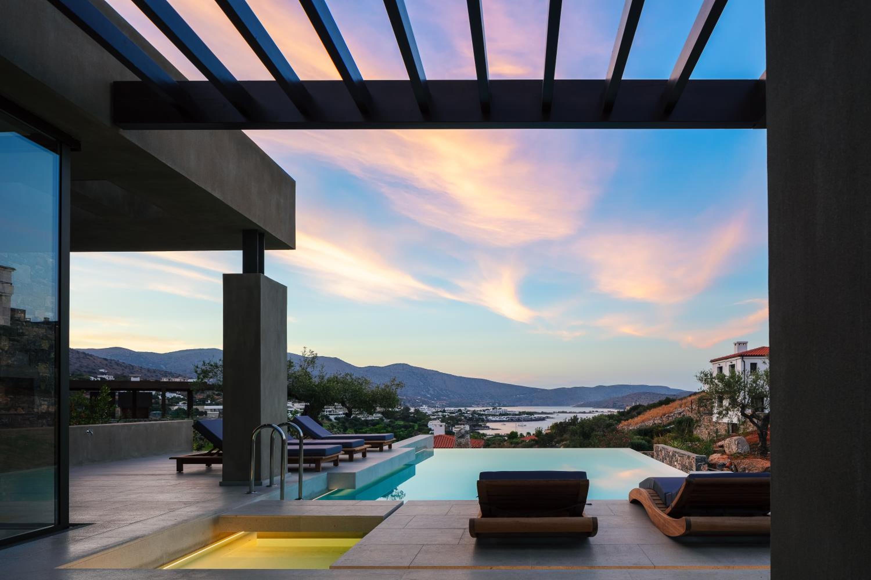 Villa Katy - Sea vistas & Minimalist Opulence by etouri