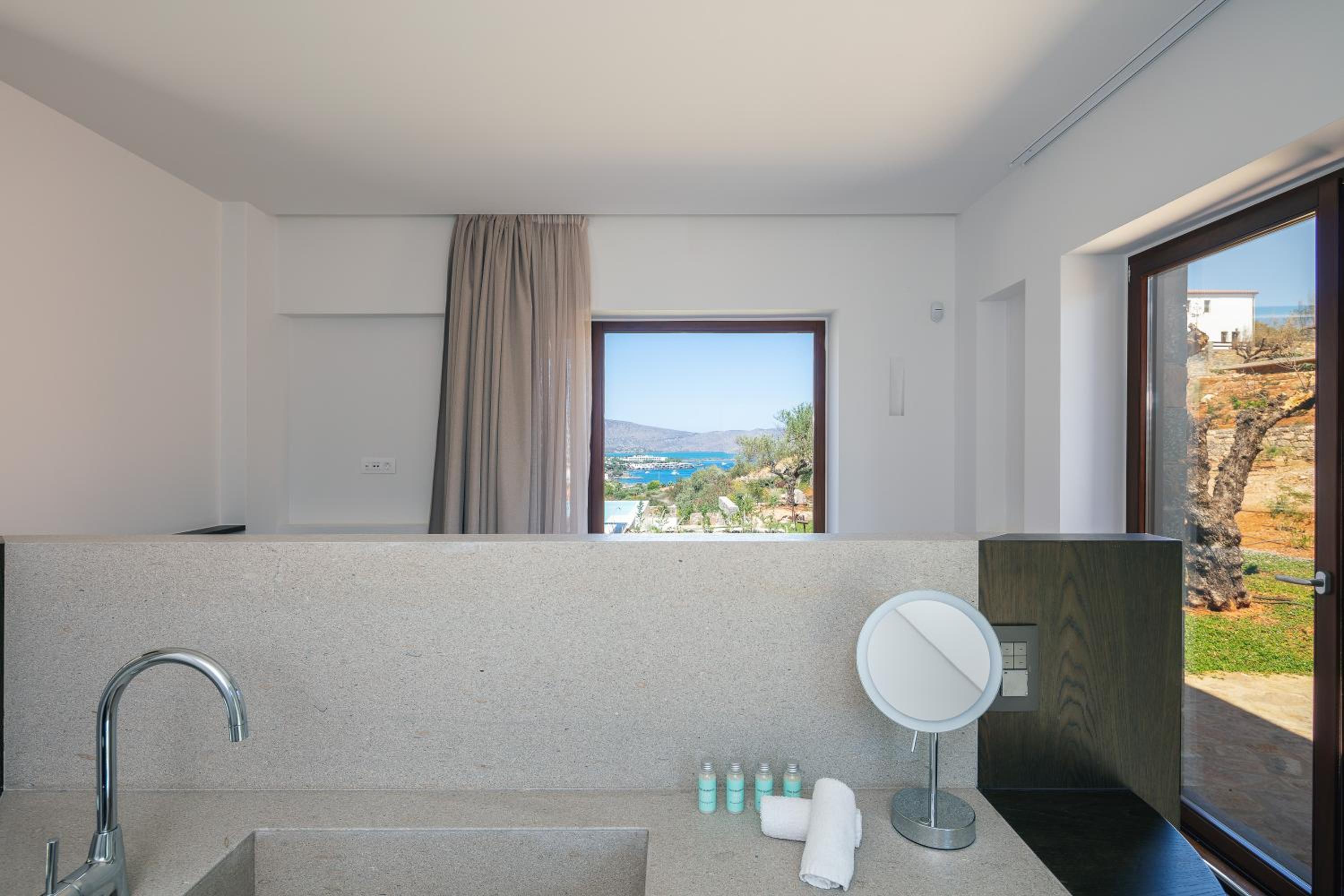 Villa Katy - Sea vistas & Minimalist Opulence by etouri