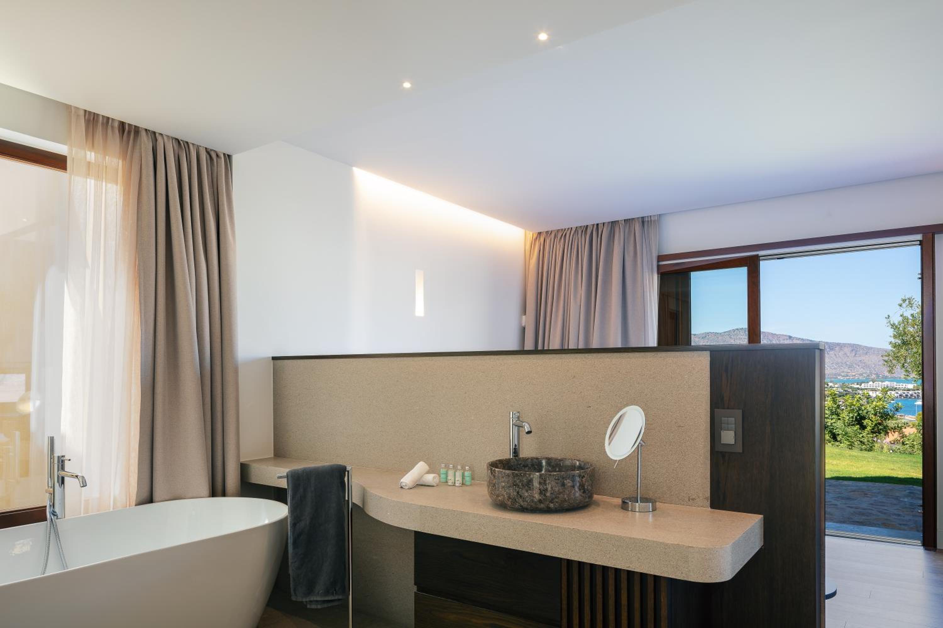 Villa Katy - Sea vistas & Minimalist Opulence by etouri