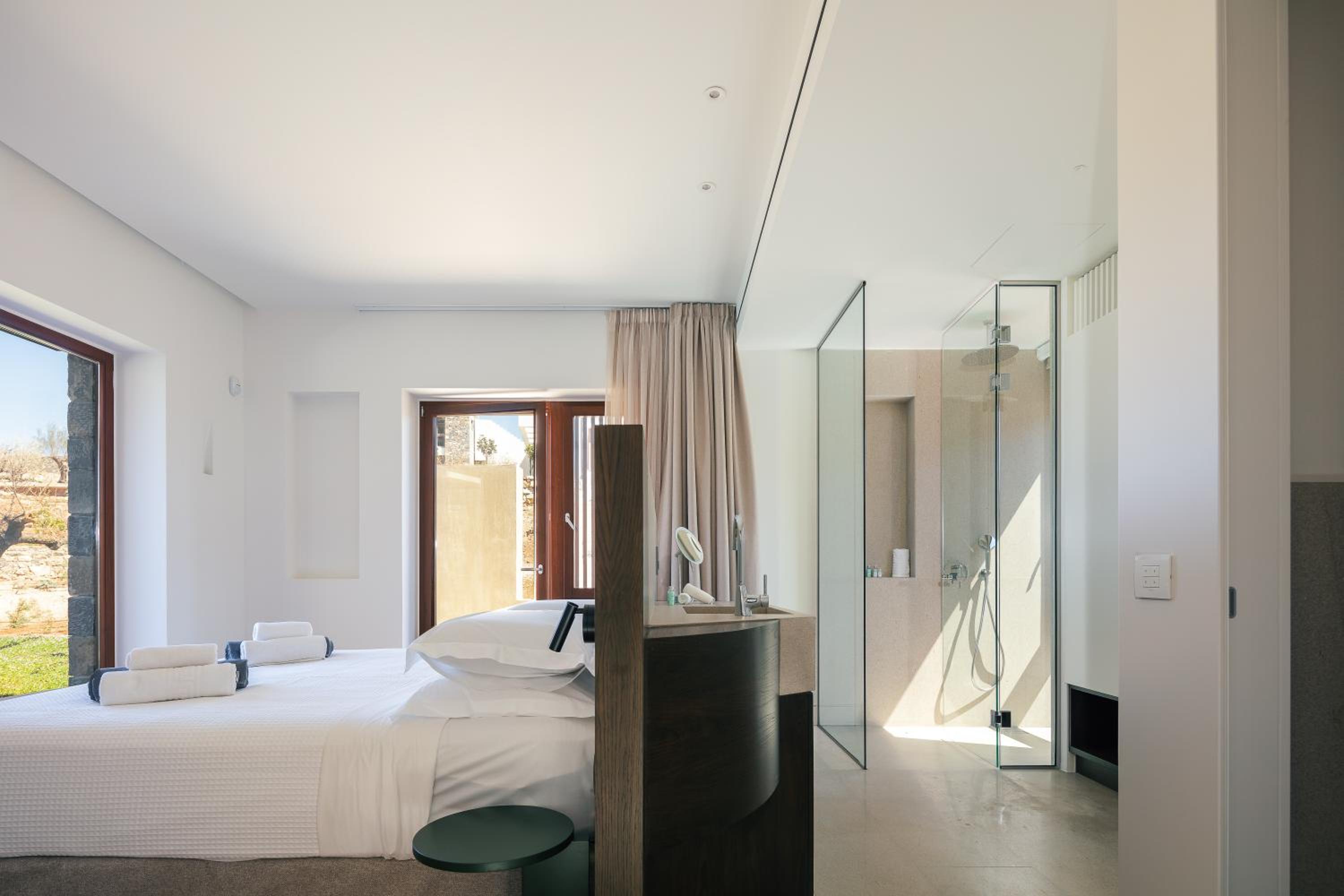 Villa Katy - Sea vistas & Minimalist Opulence by etouri