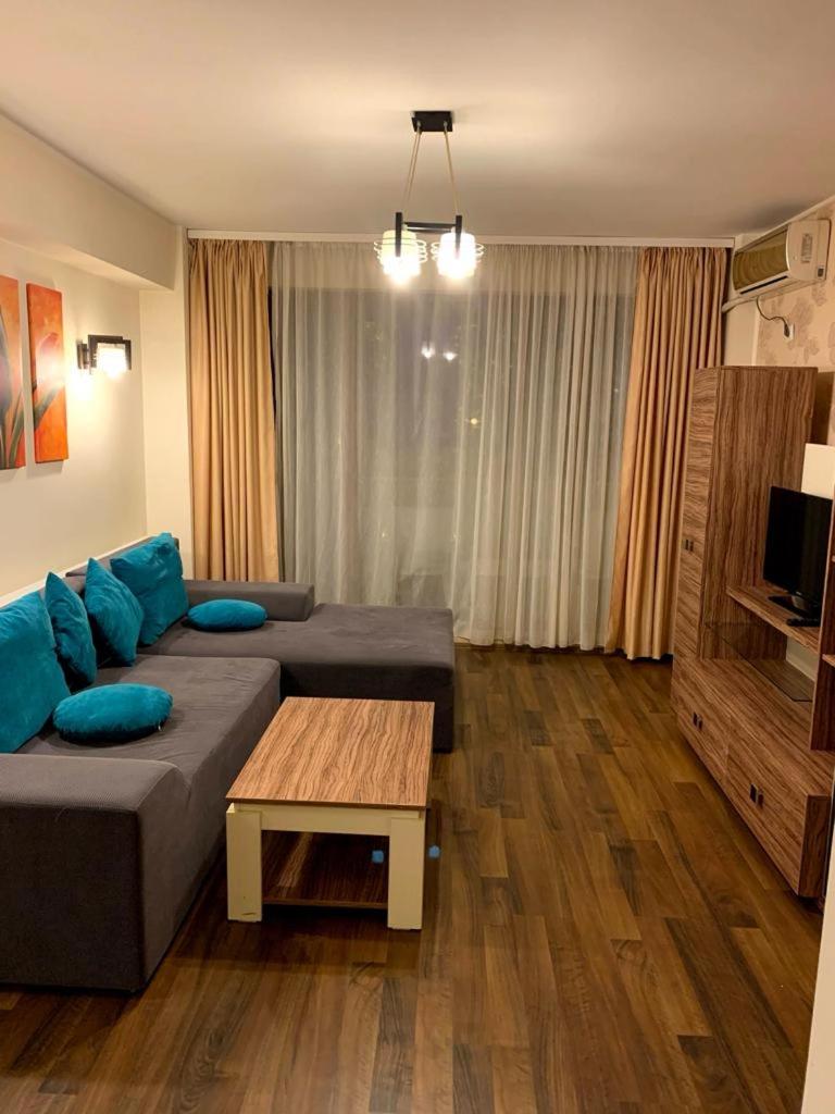Arlequin Apartments view 2