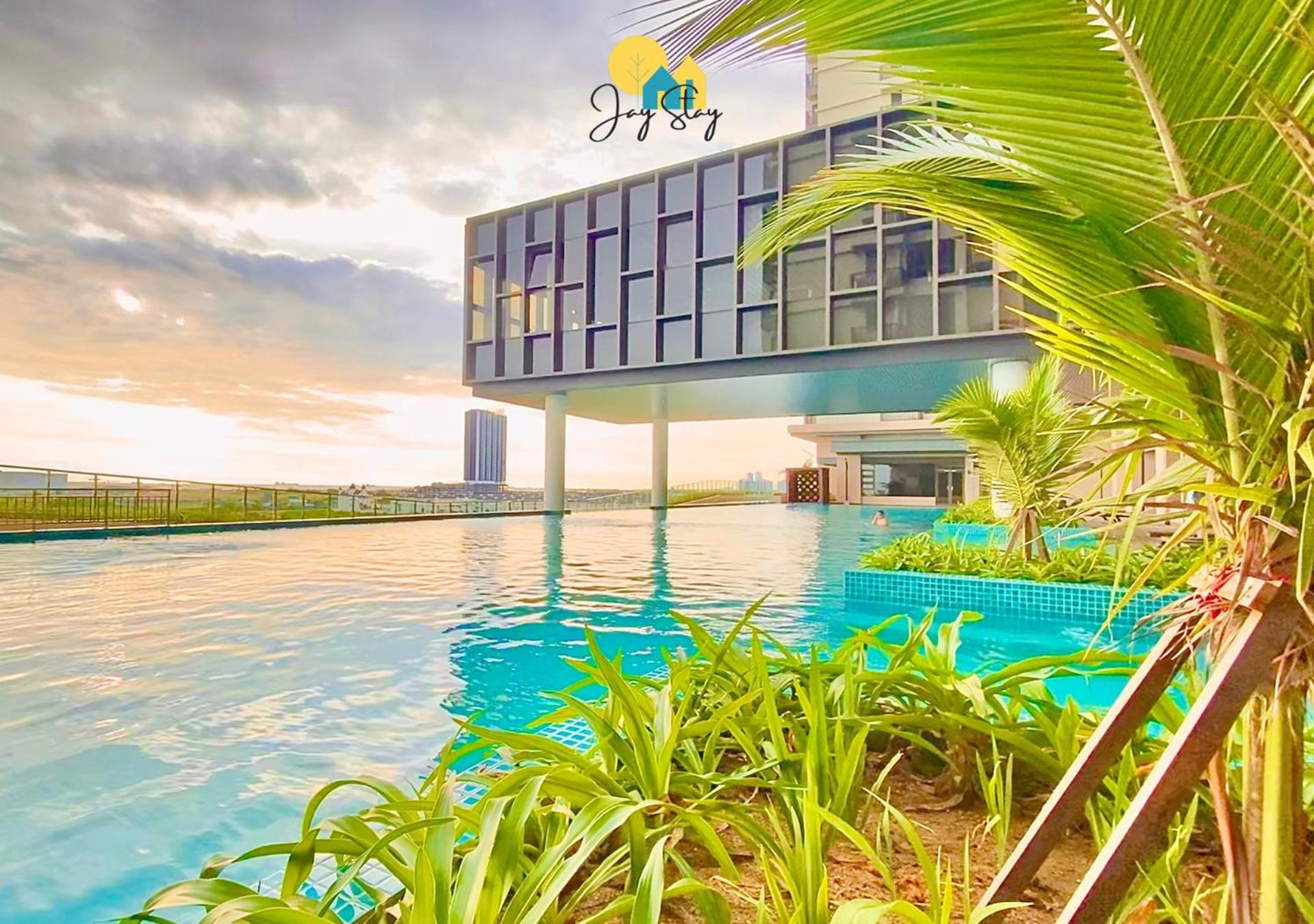 Bali Residence I Luxury 2BR I 6-10pax I Jonker St I Water Park I City Centre by Jay Stay photo 1