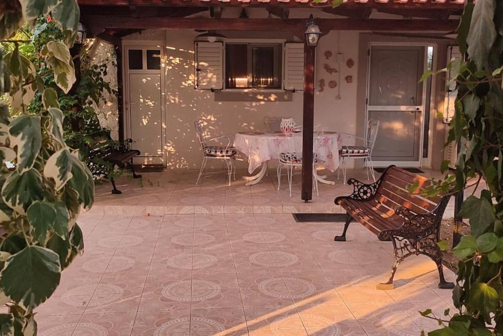 garden house nafplio