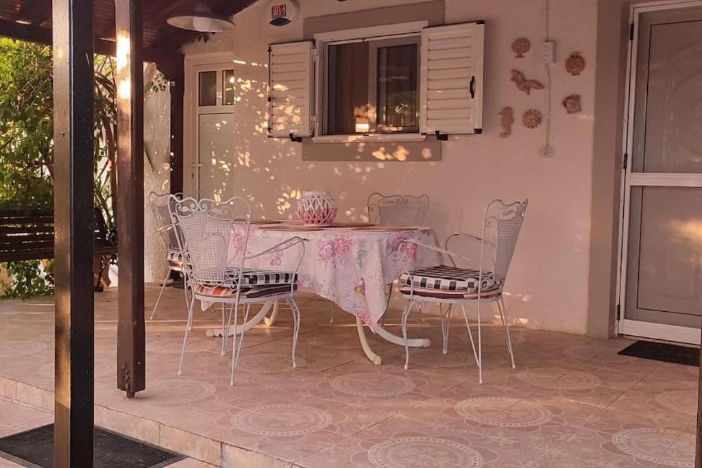 garden house nafplio
