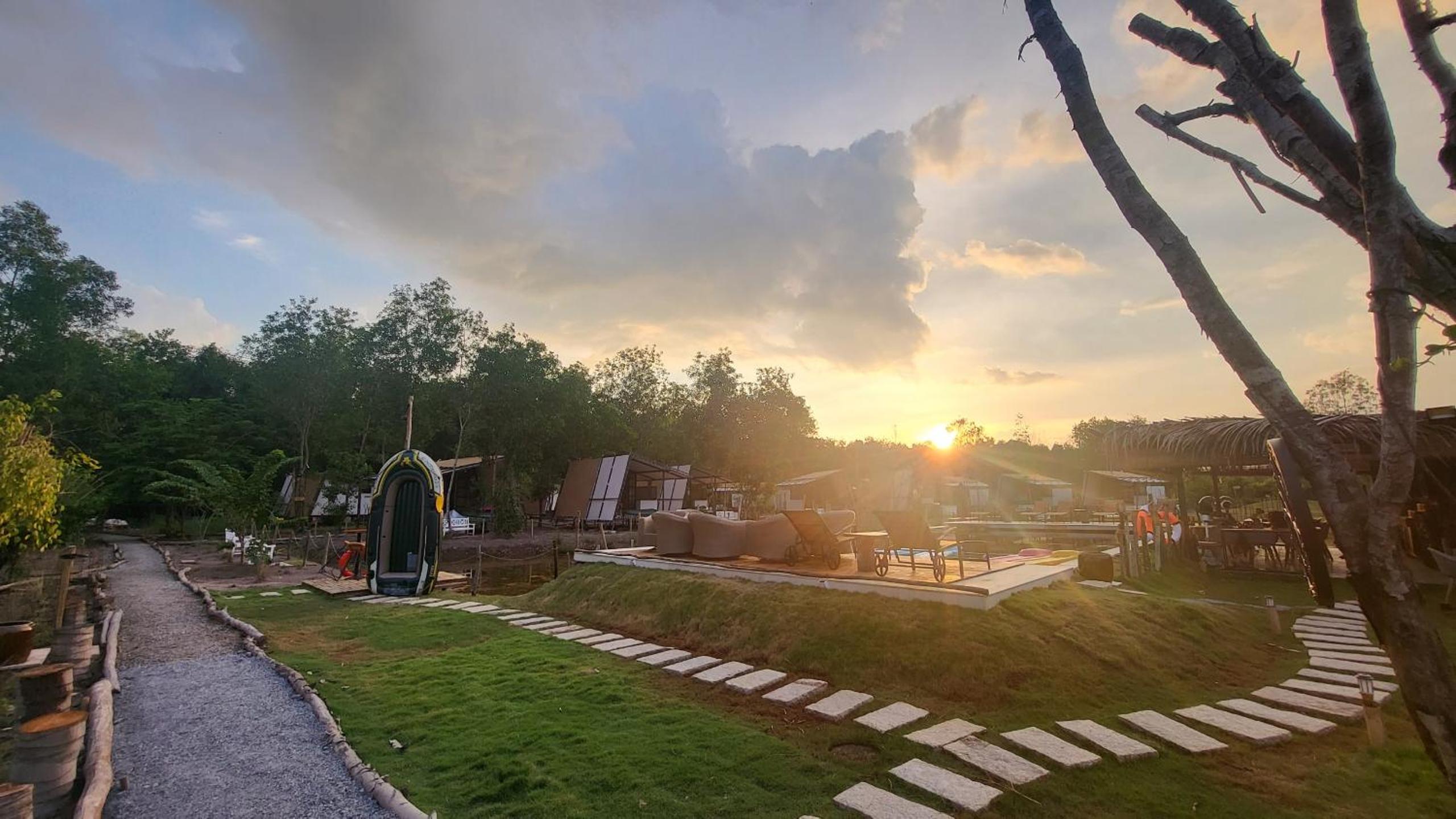 TimeOut Island Glamping Resort