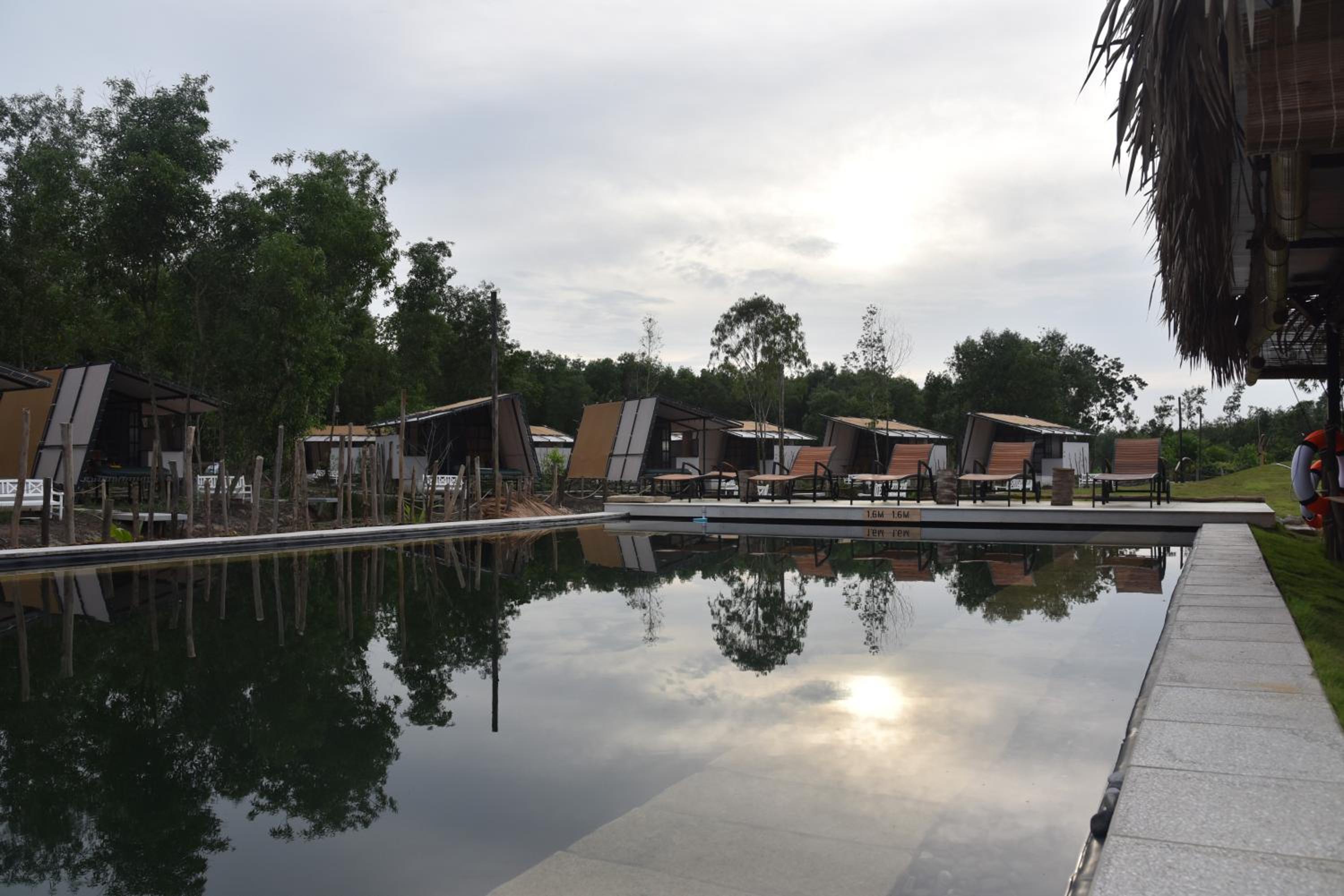 TimeOut Island Glamping Resort