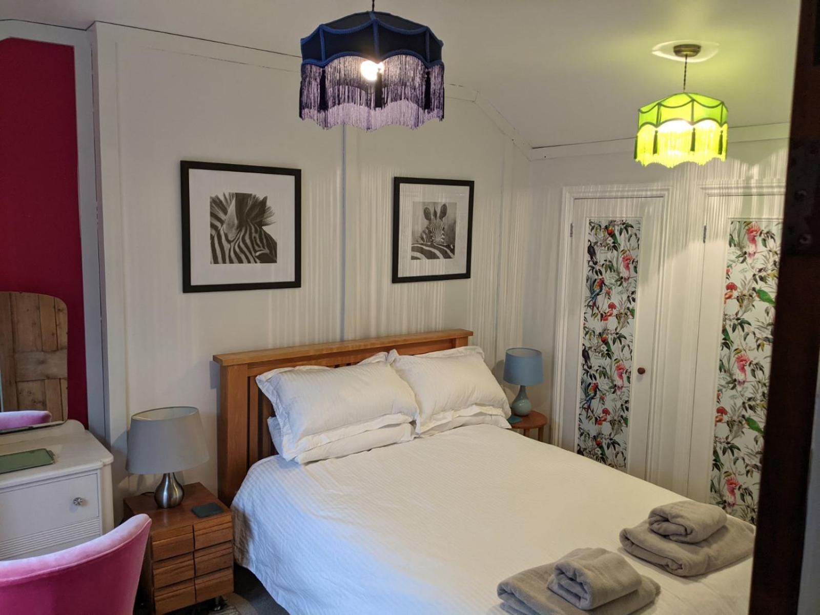 Lovely Stable mews in hidden location view 5