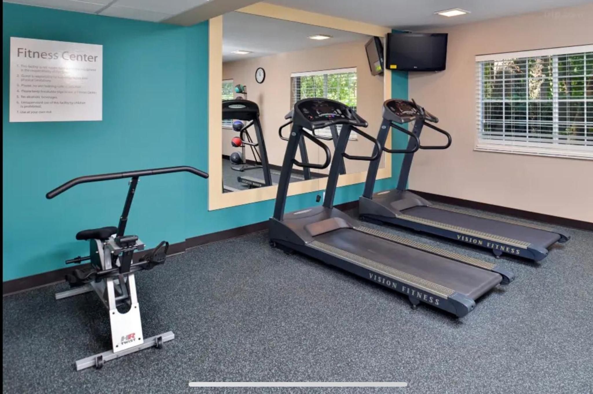 Red Roof Inn PLUS & Suites Tampa - Busch Gardens, Photo 41