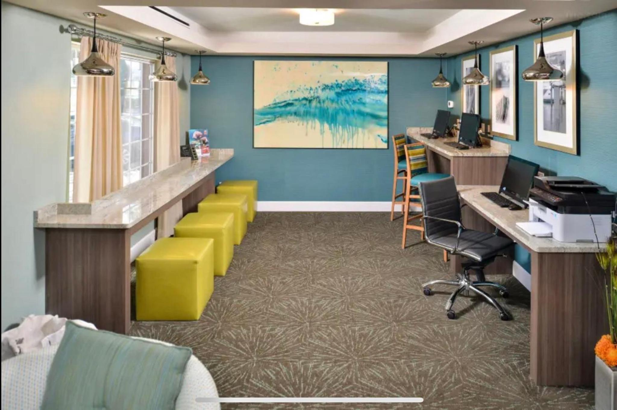 Red Roof Inn PLUS & Suites Tampa - Busch Gardens, Photo 17