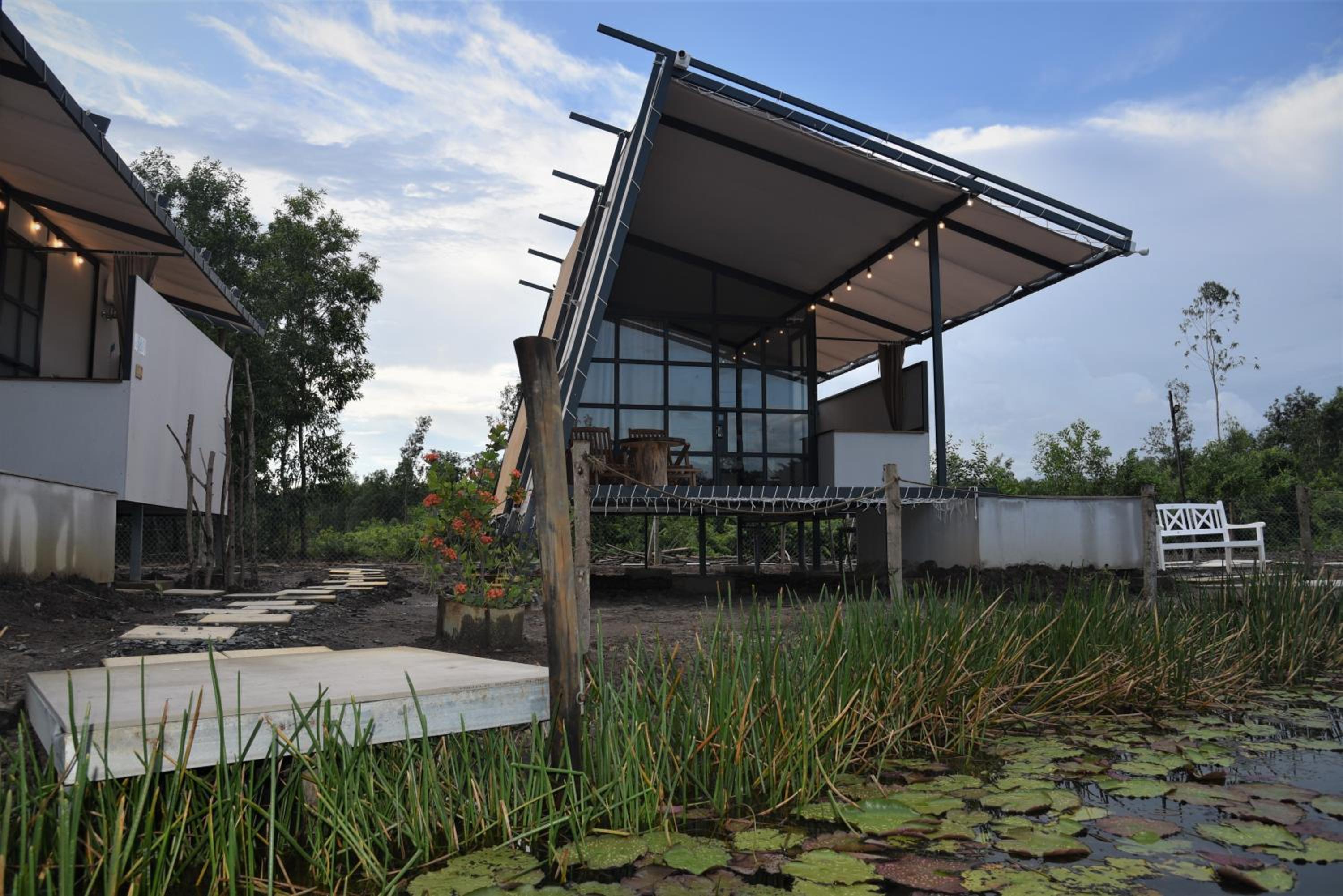 TimeOut Island Glamping Resort