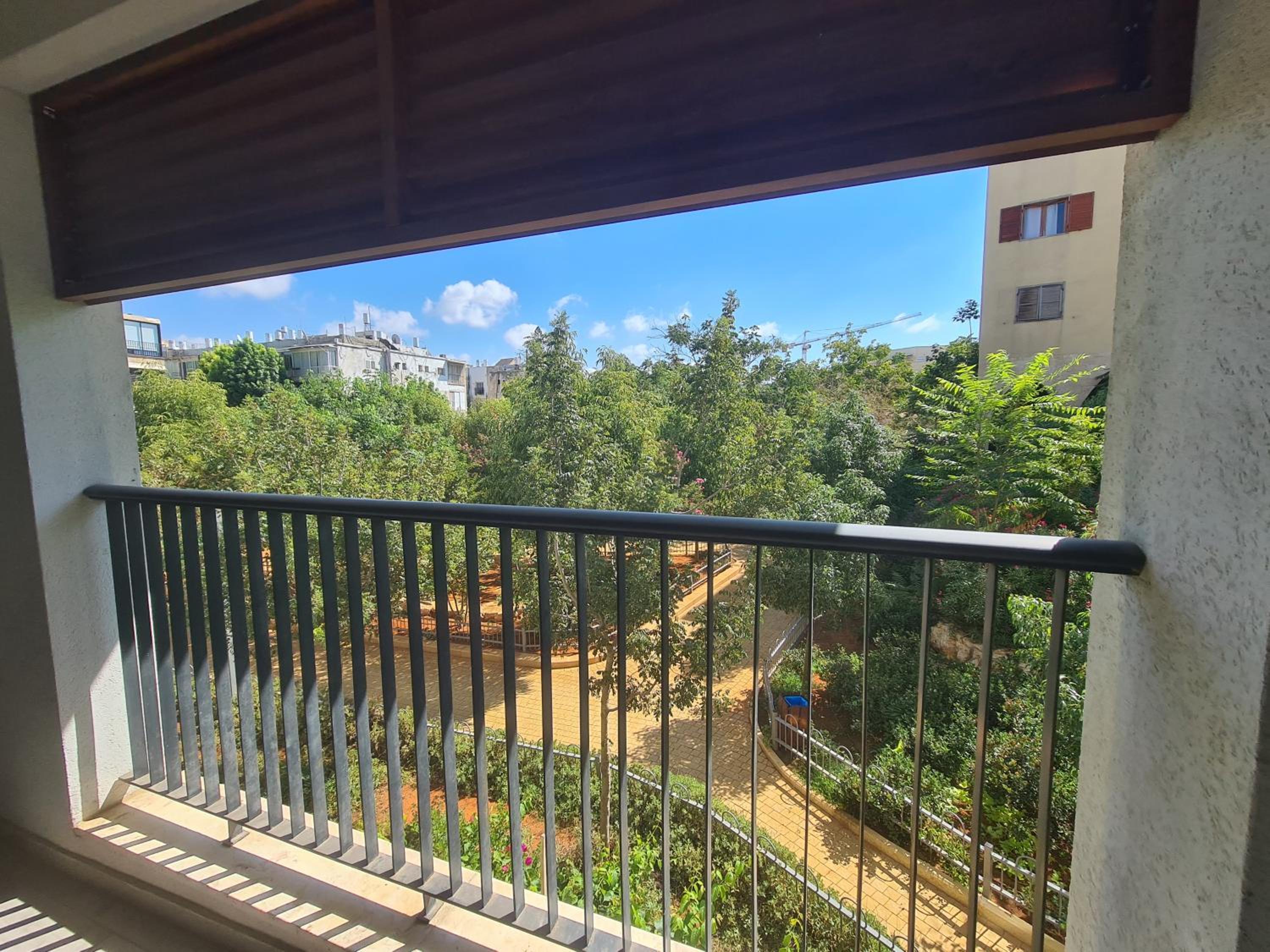 Jaffa Gem - By Beach Apartments TLV view 3