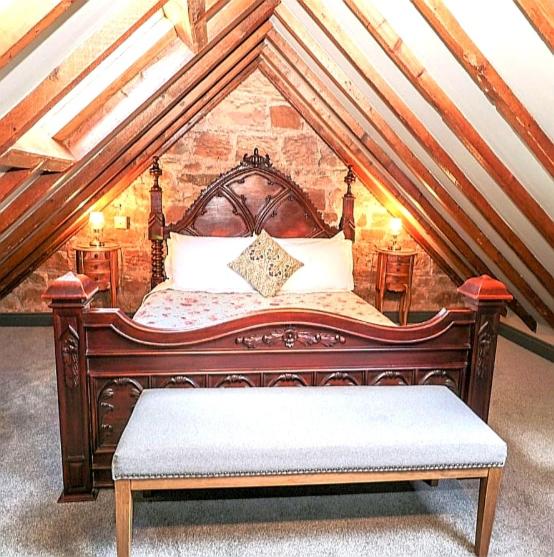Stable Lodge