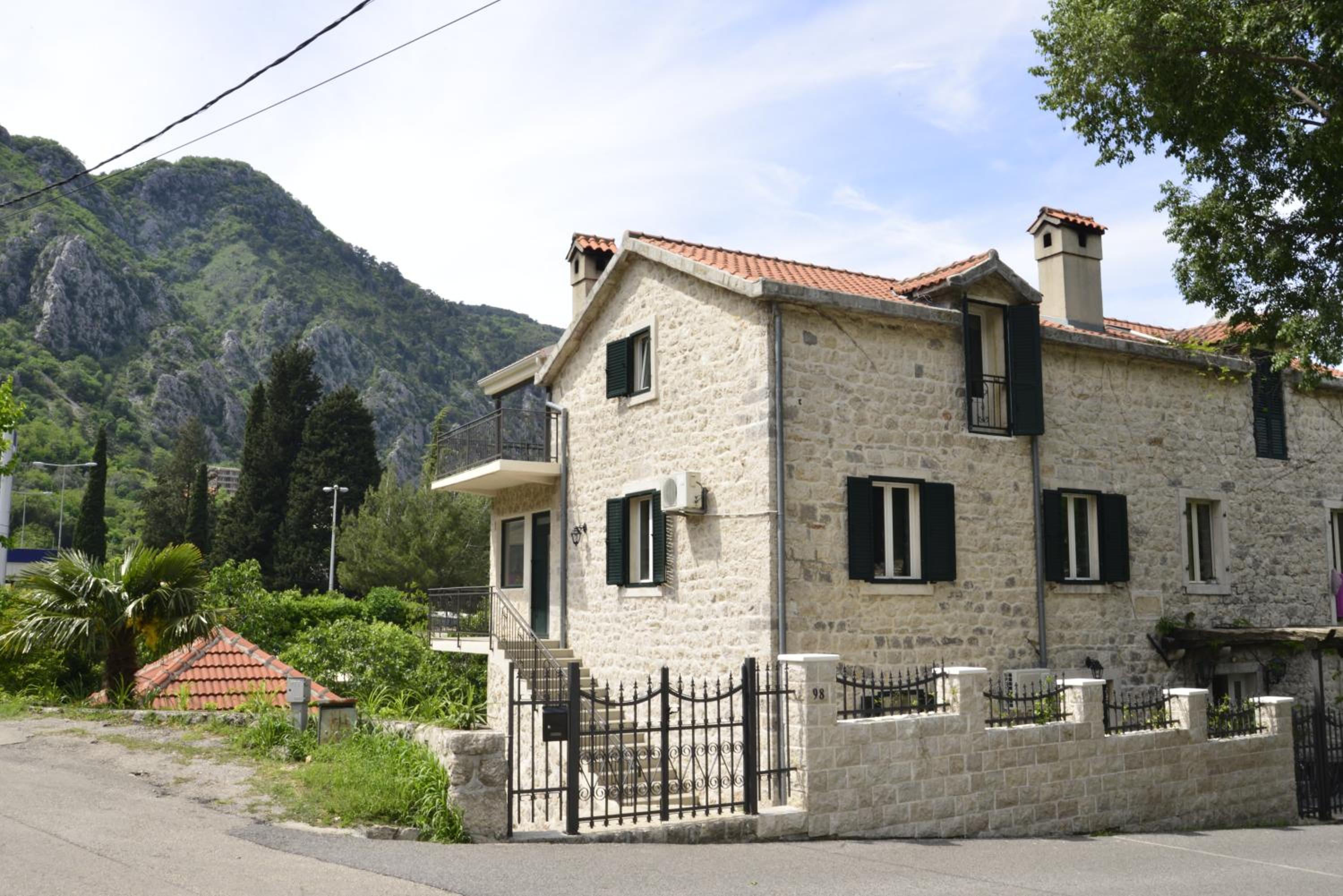 Villa Andrea Apartments with parking