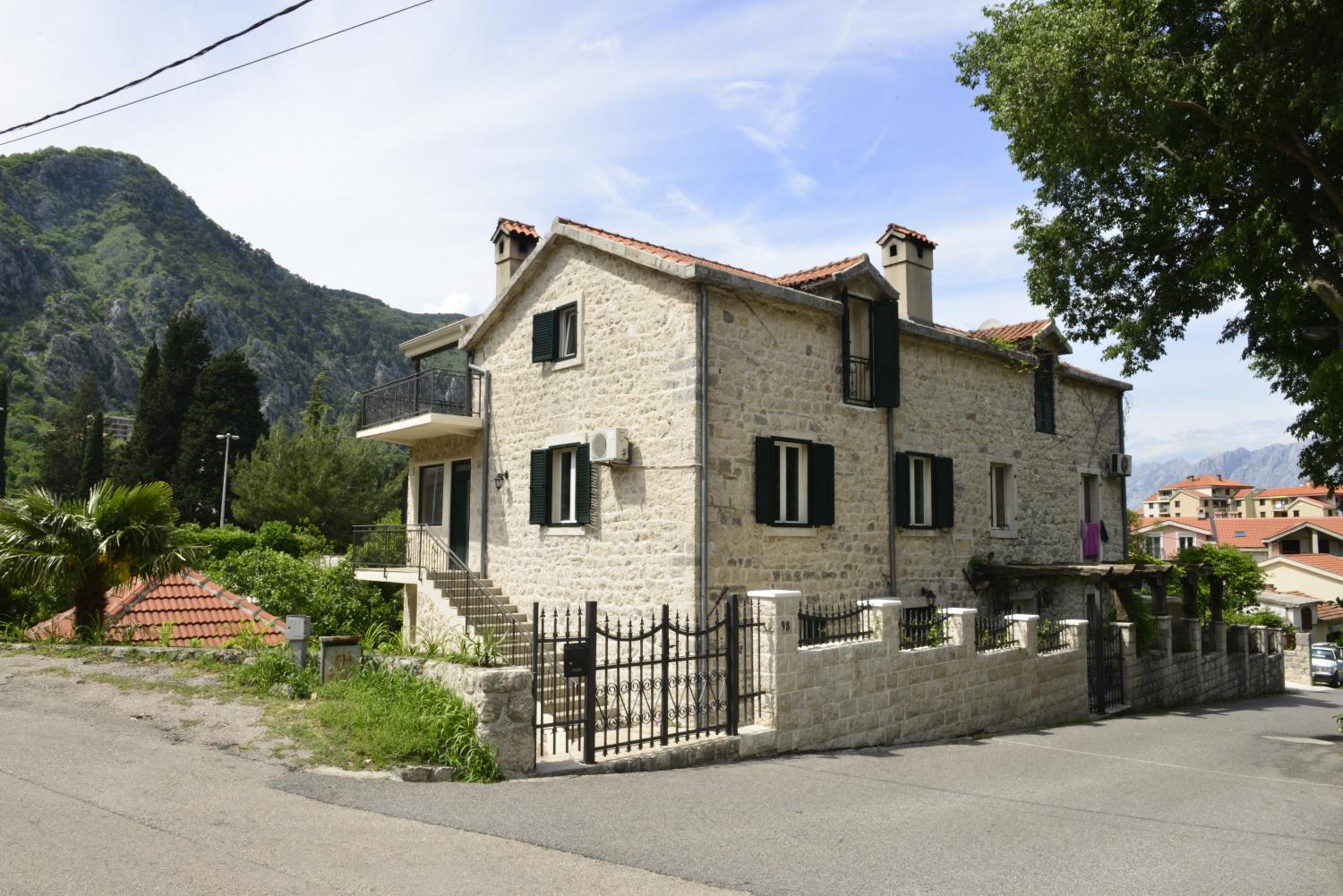 Villa Andrea Apartments with parking