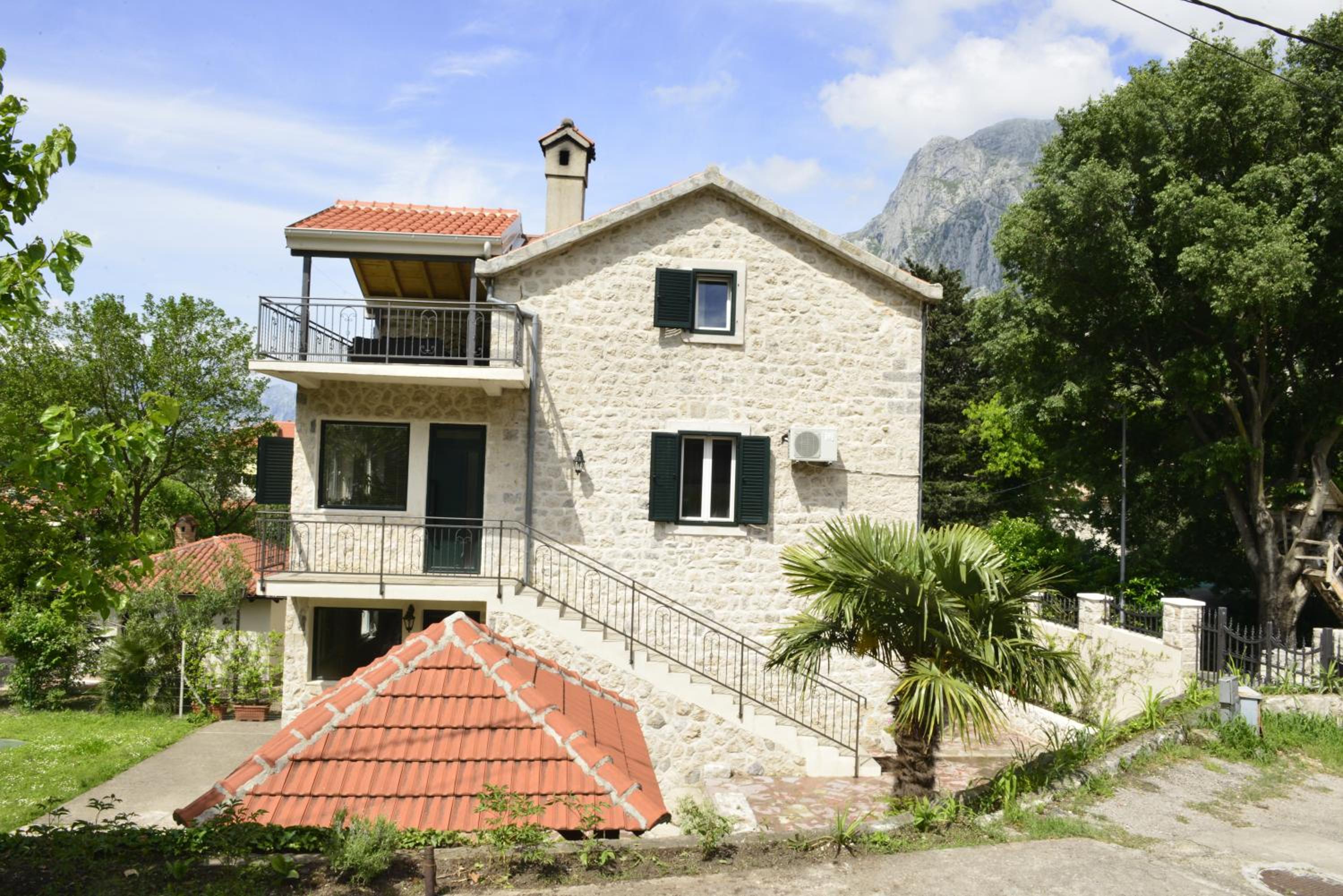 Villa Andrea Apartments with parking