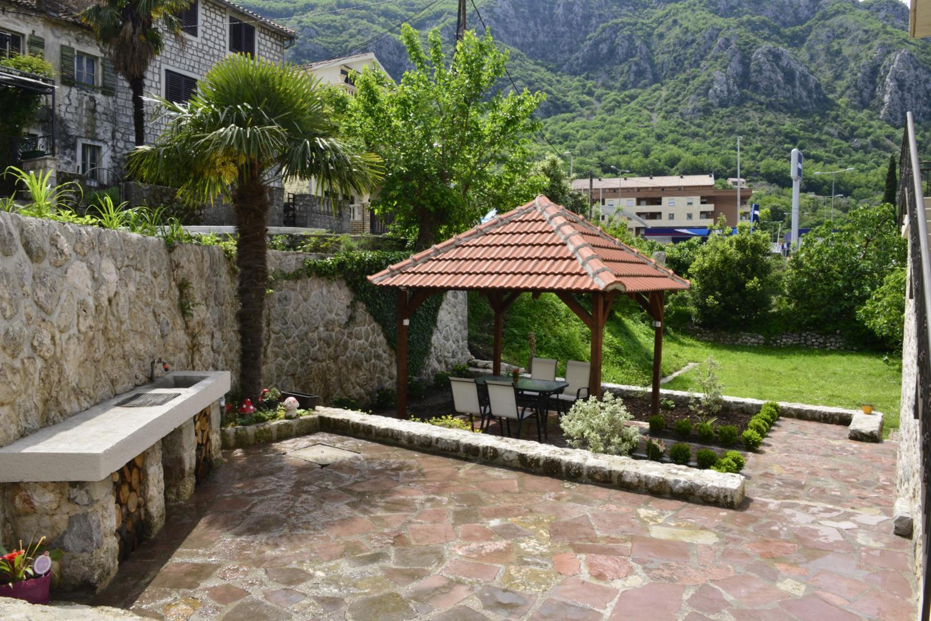 Villa Andrea Apartments with parking