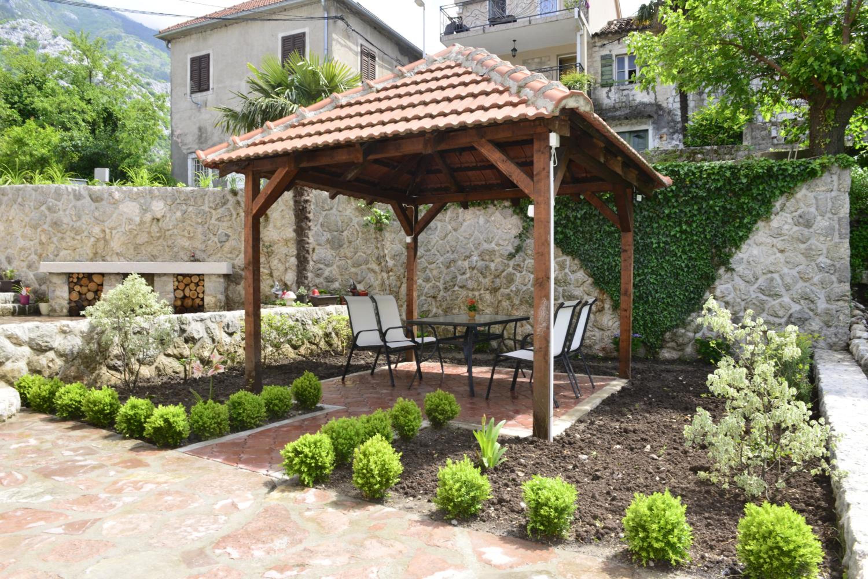 Villa Andrea Apartments with parking