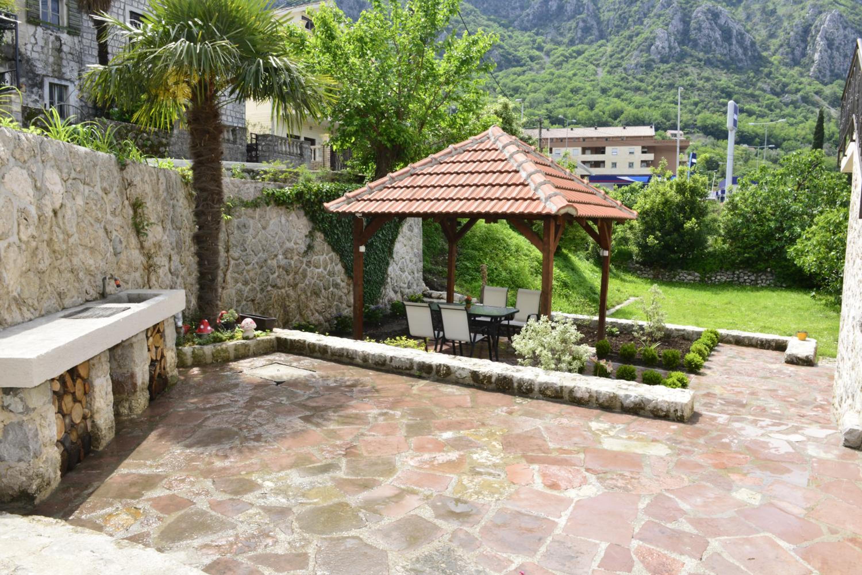 Villa Andrea Apartments with parking