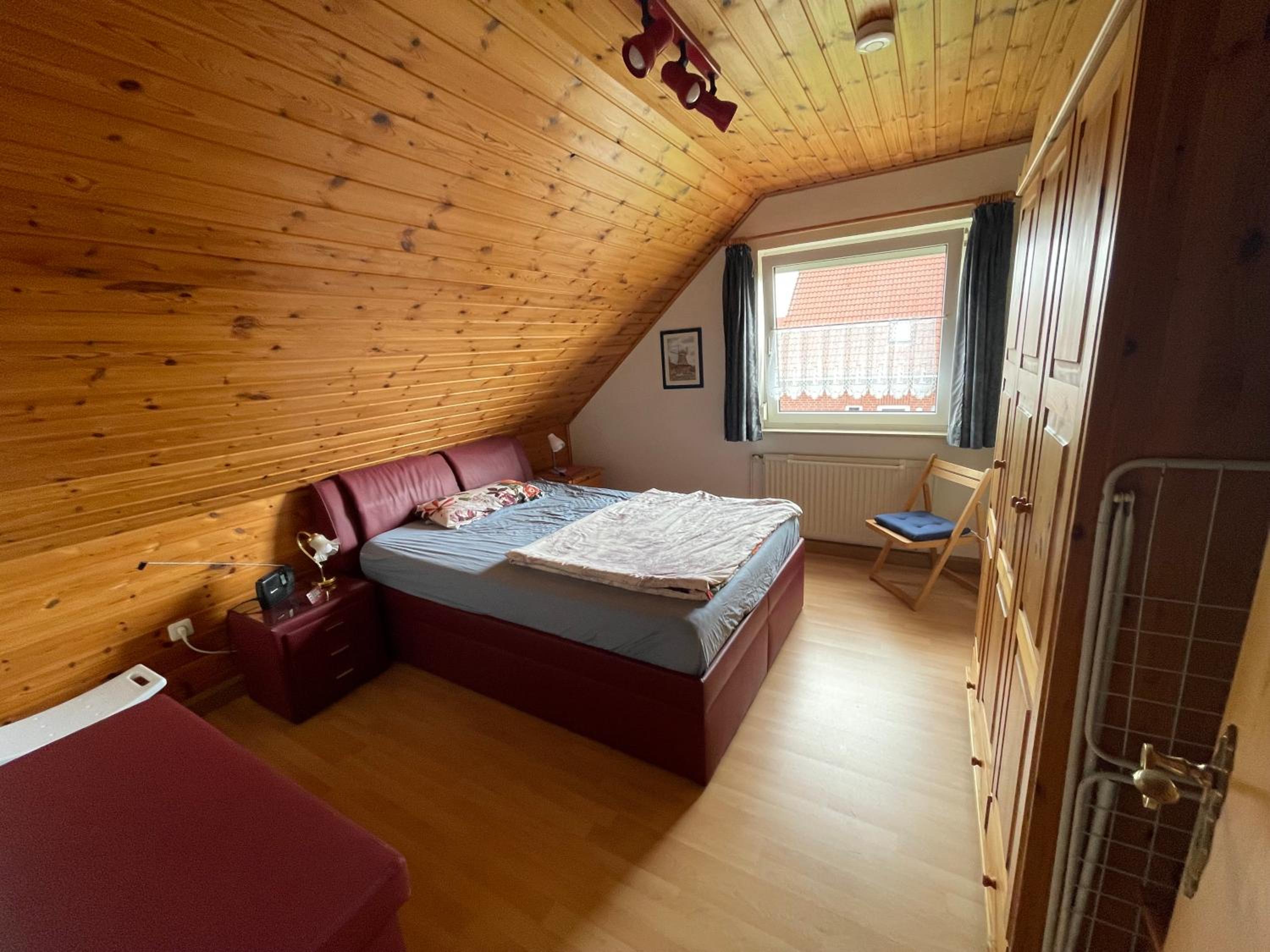 Haus Tillmann mit Hund in Hooksiel