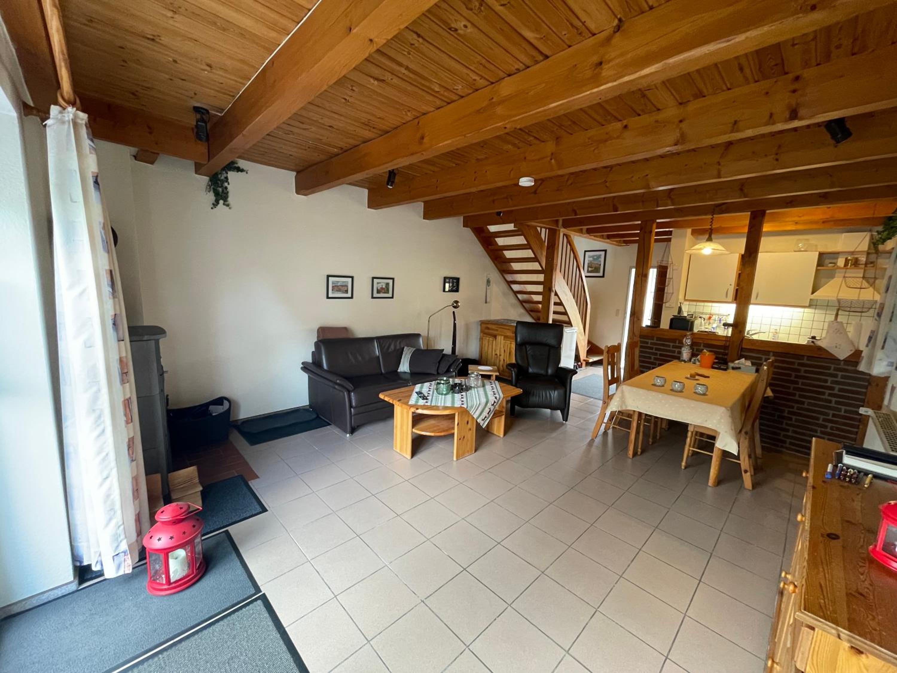Haus Tillmann mit Hund in Hooksiel