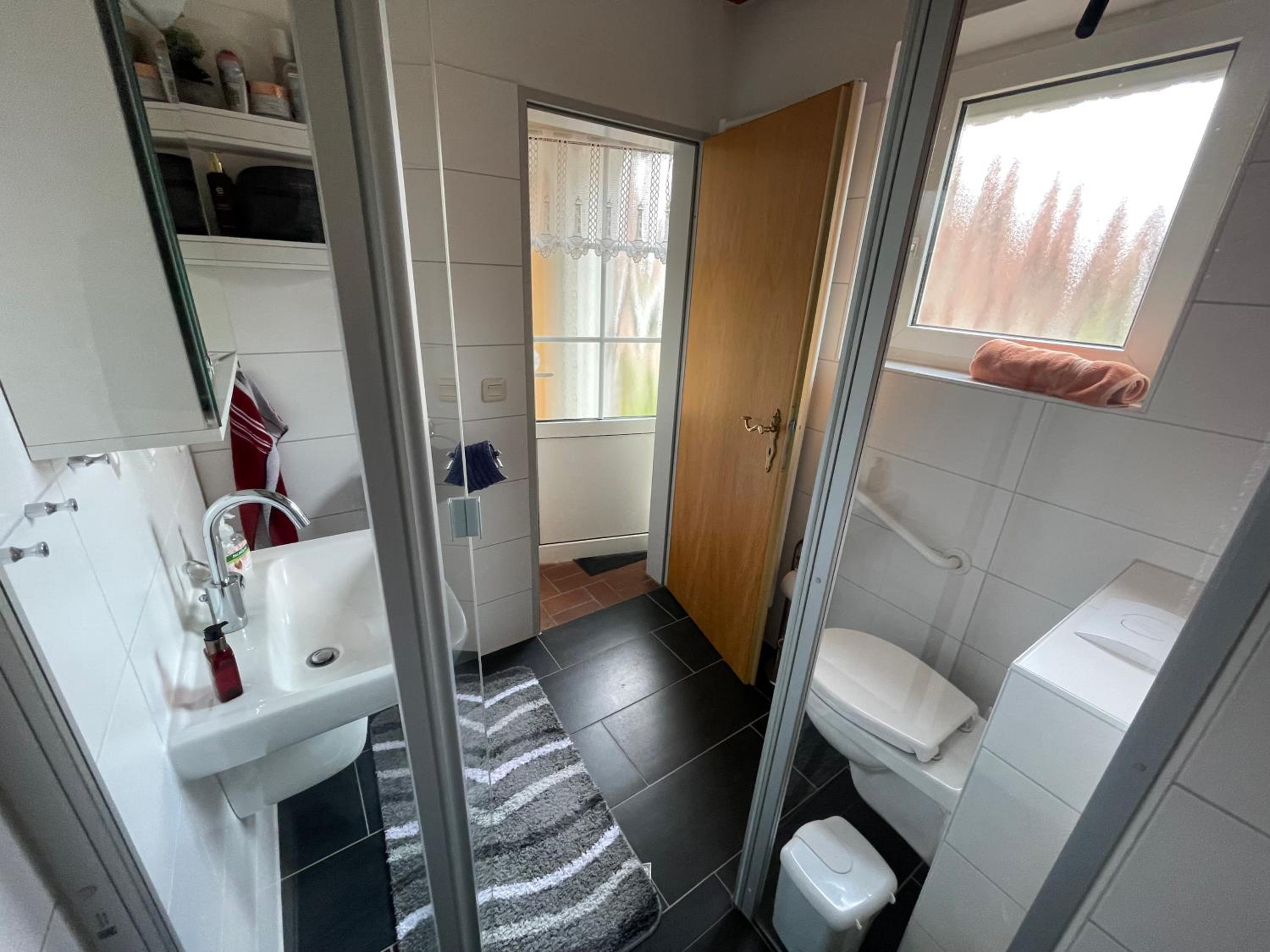 Haus Tillmann mit Hund in Hooksiel