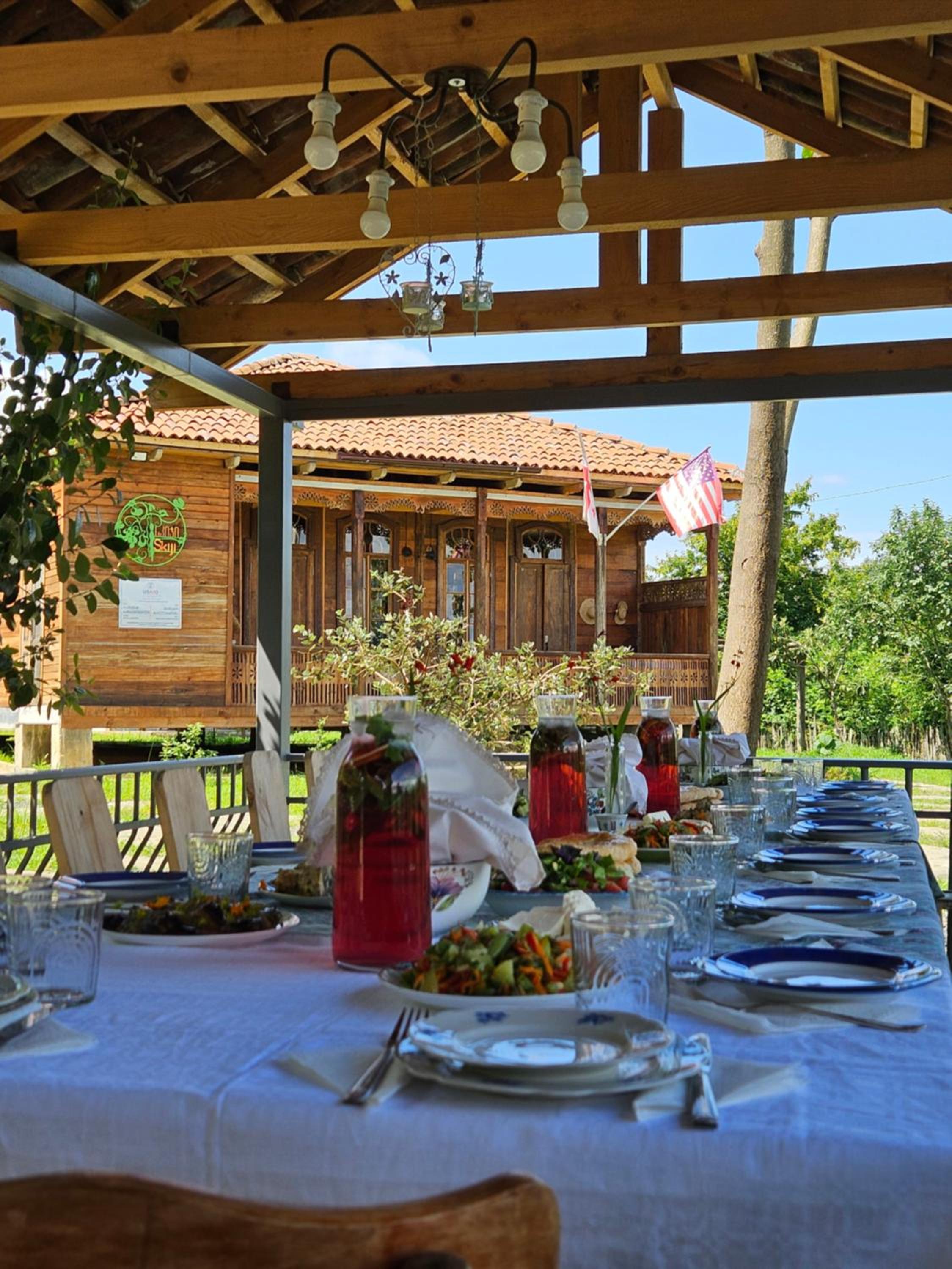Skijis Sakhli