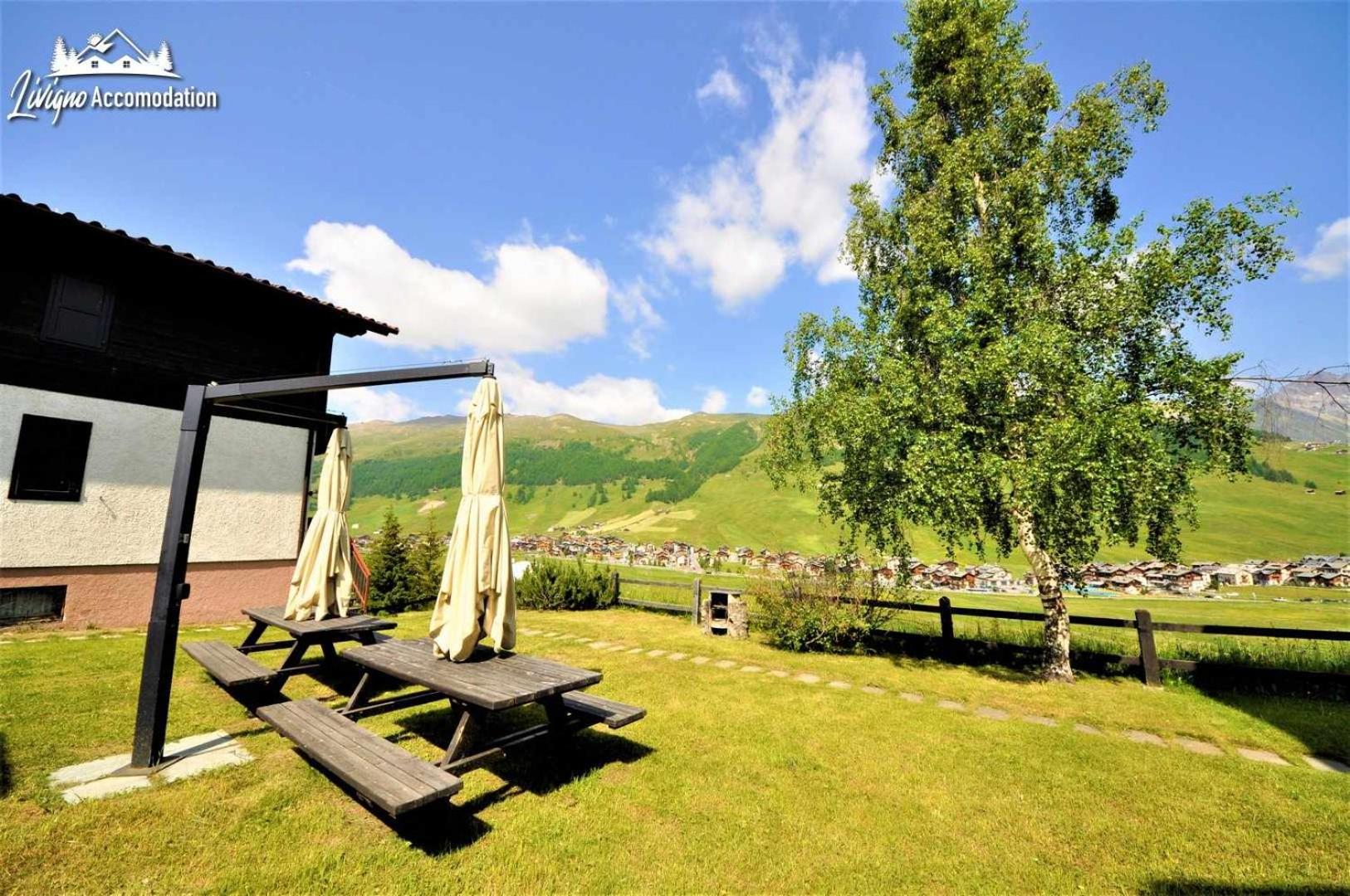 Chalet Rododendro Forést by Livigno Accomodation