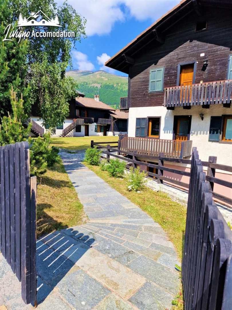 Chalet Rododendro Forést by Livigno Accomodation